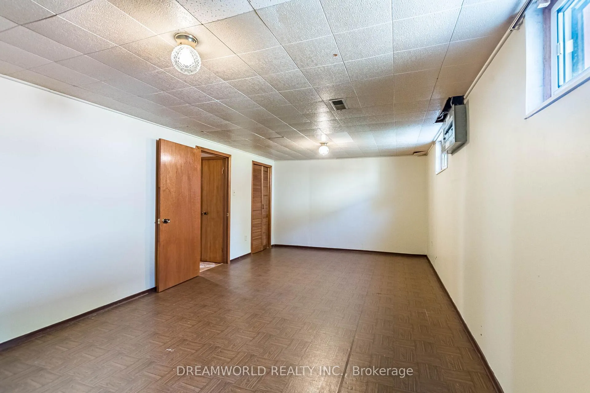 Photo 39 of 42 Northwood Drive, Brampton, Northwood Park — HOMEH