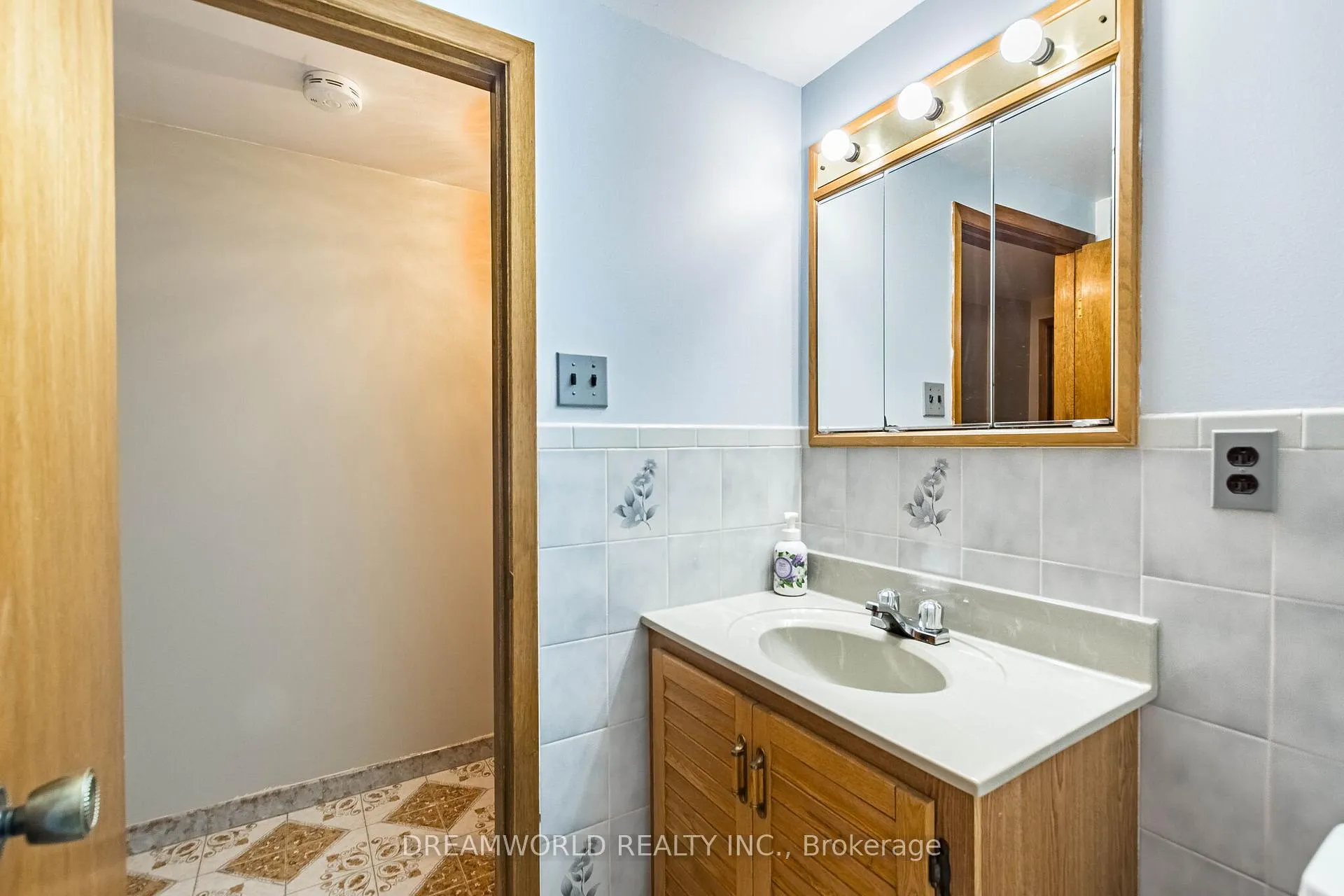 Photo 41 of 42 Northwood Drive, Brampton, Northwood Park — HOMEH