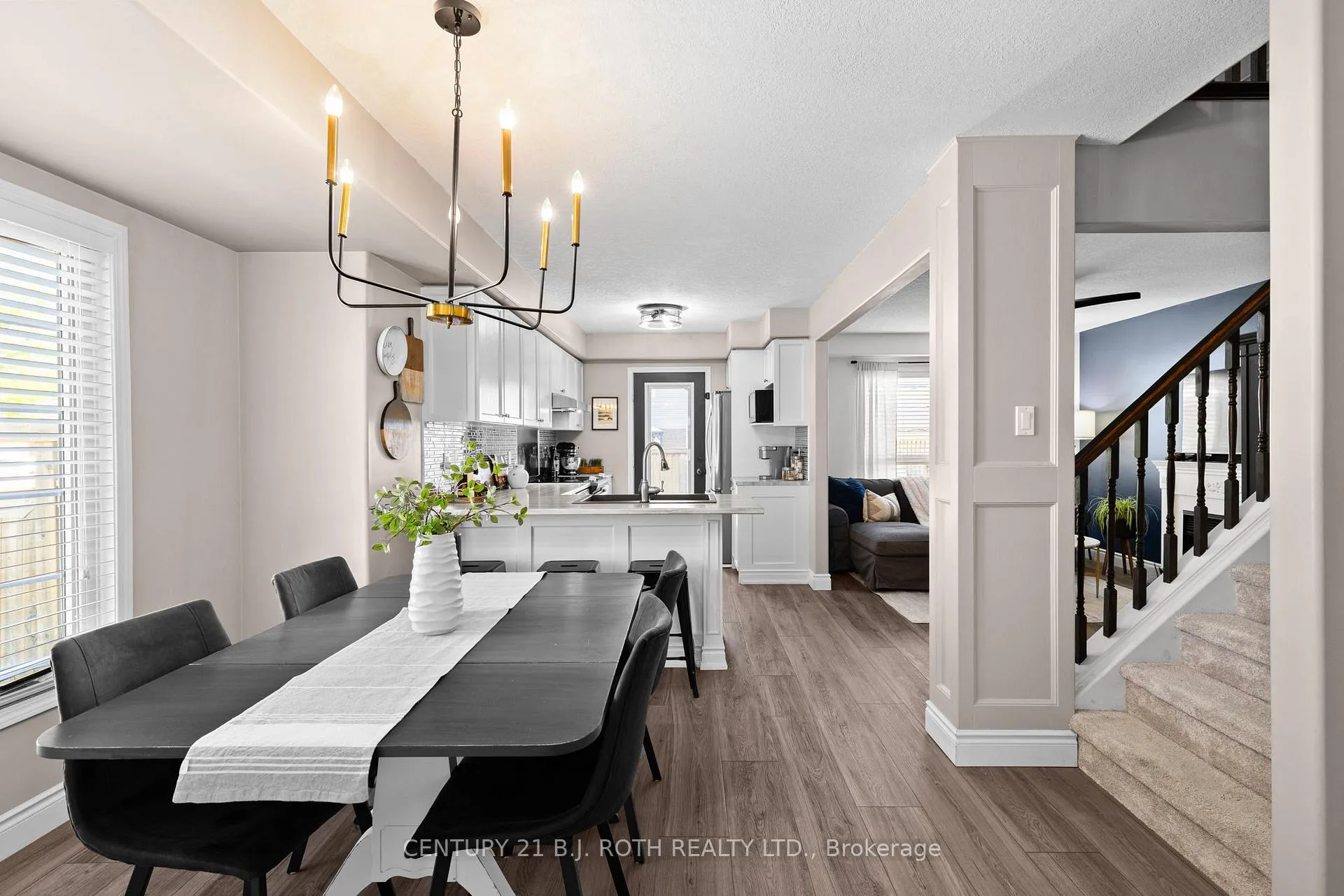 Photo 5 of 1 Ruthven Crescent, New Tecumseth, Alliston — HOMEH