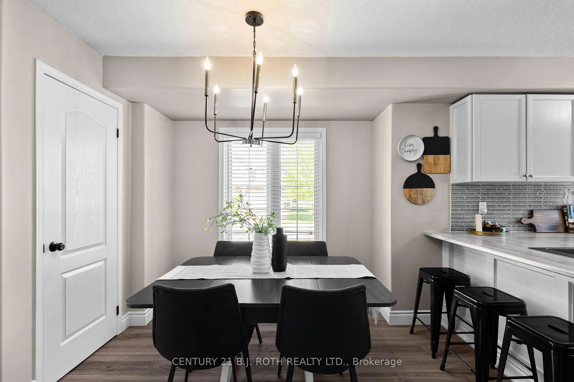 Photo 7 of 1 Ruthven Crescent, New Tecumseth, Alliston — HOMEH