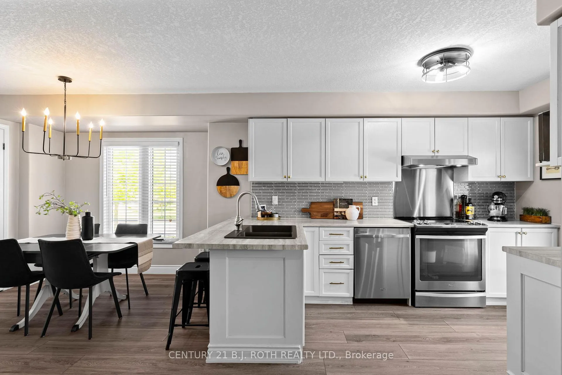 Photo 9 of 1 Ruthven Crescent, New Tecumseth, Alliston — HOMEH