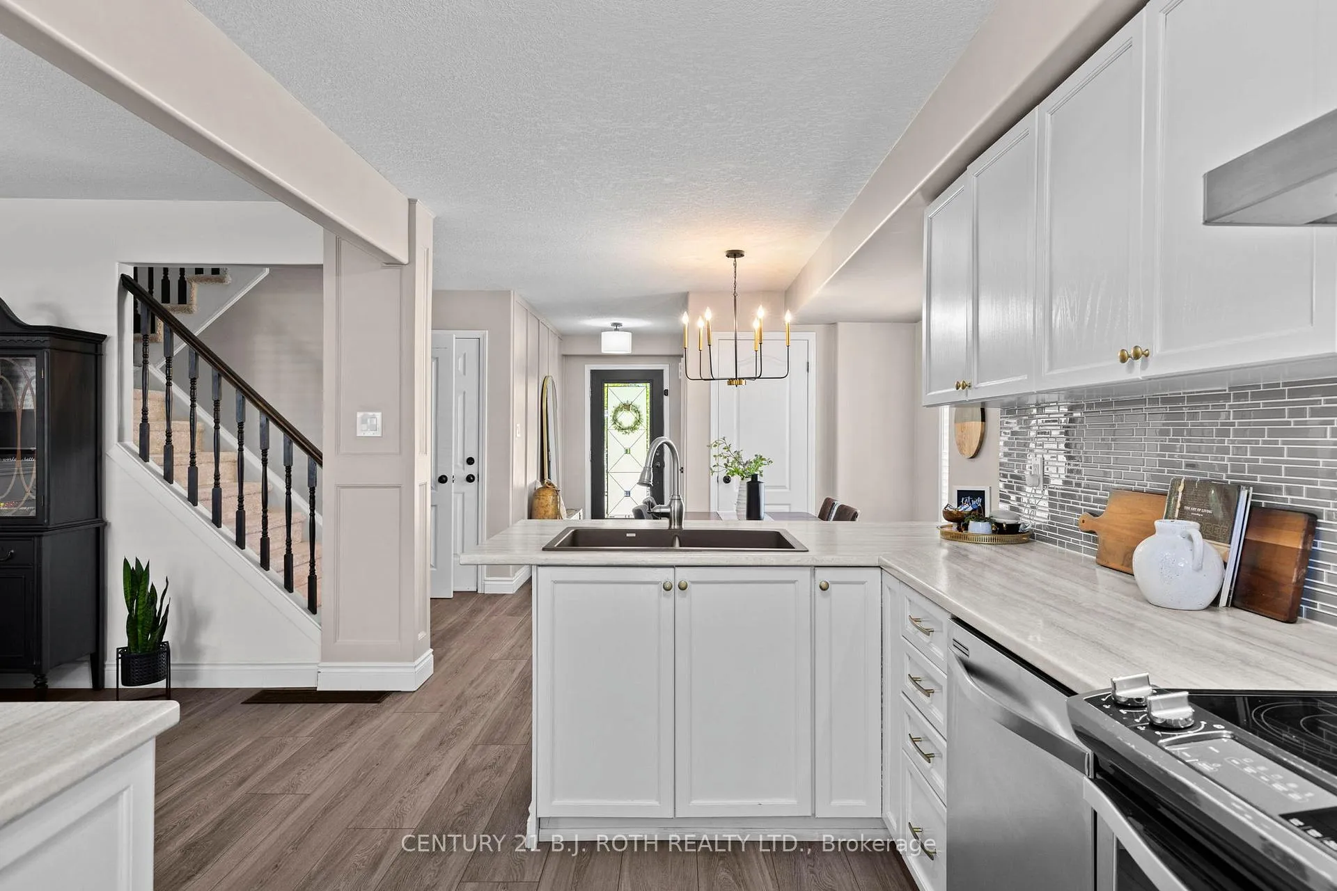 Photo 10 of 1 Ruthven Crescent, New Tecumseth, Alliston — HOMEH