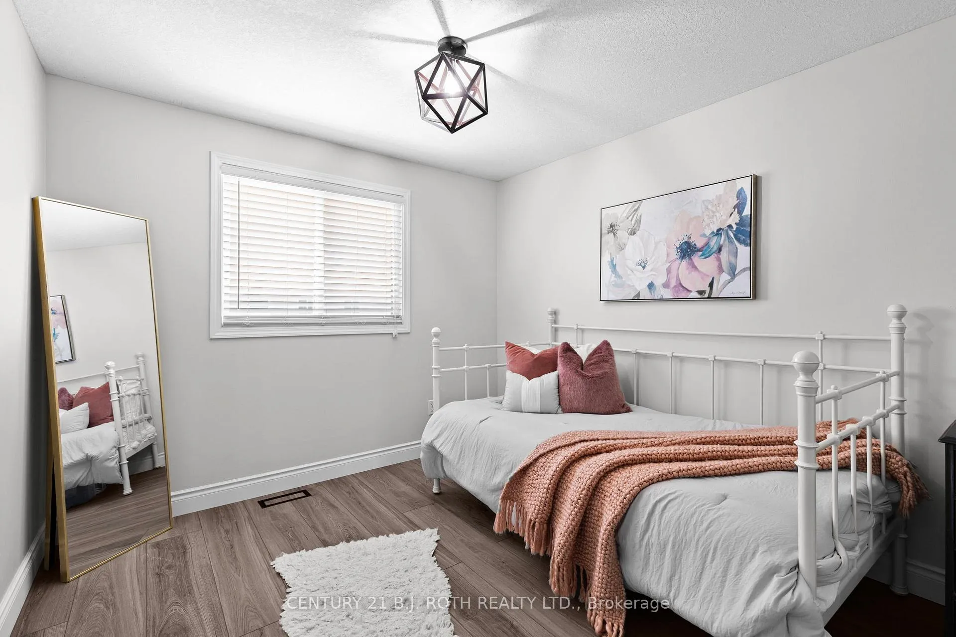 Photo 18 of 1 Ruthven Crescent, New Tecumseth, Alliston — HOMEH