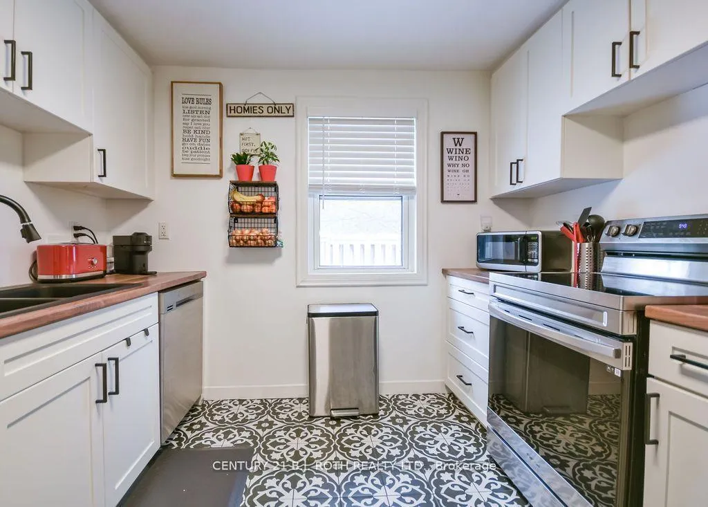 Photo 9 of 9920 County 10 Road, Clearview, Brentwood — HOMEH