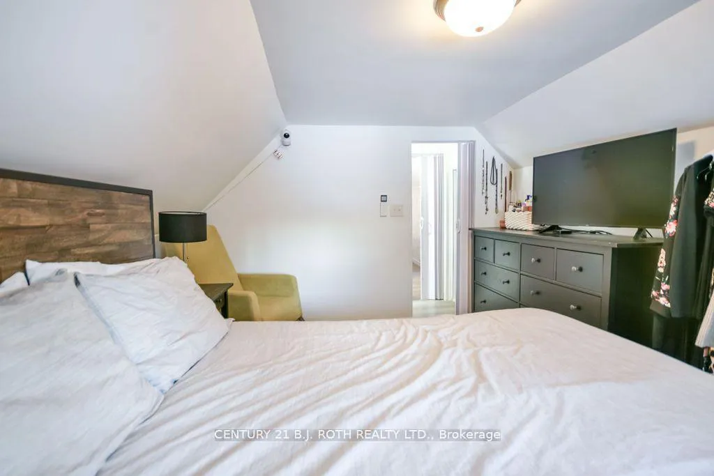 Photo 22 of 9920 County 10 Road, Clearview, Brentwood — HOMEH