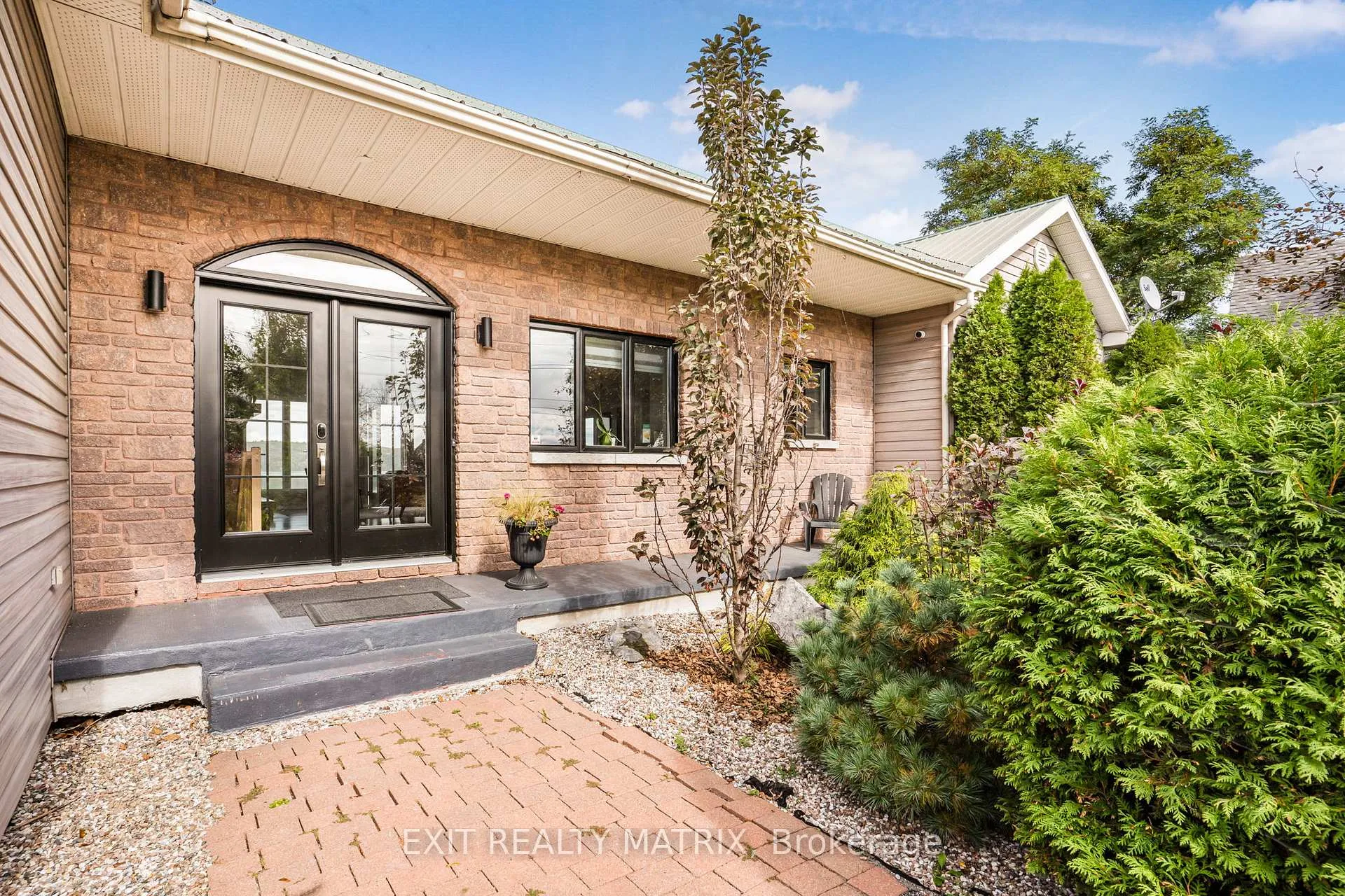 Photo 3 of 1624 Bay Road, Champlain, Champlain Twp — HOMEH