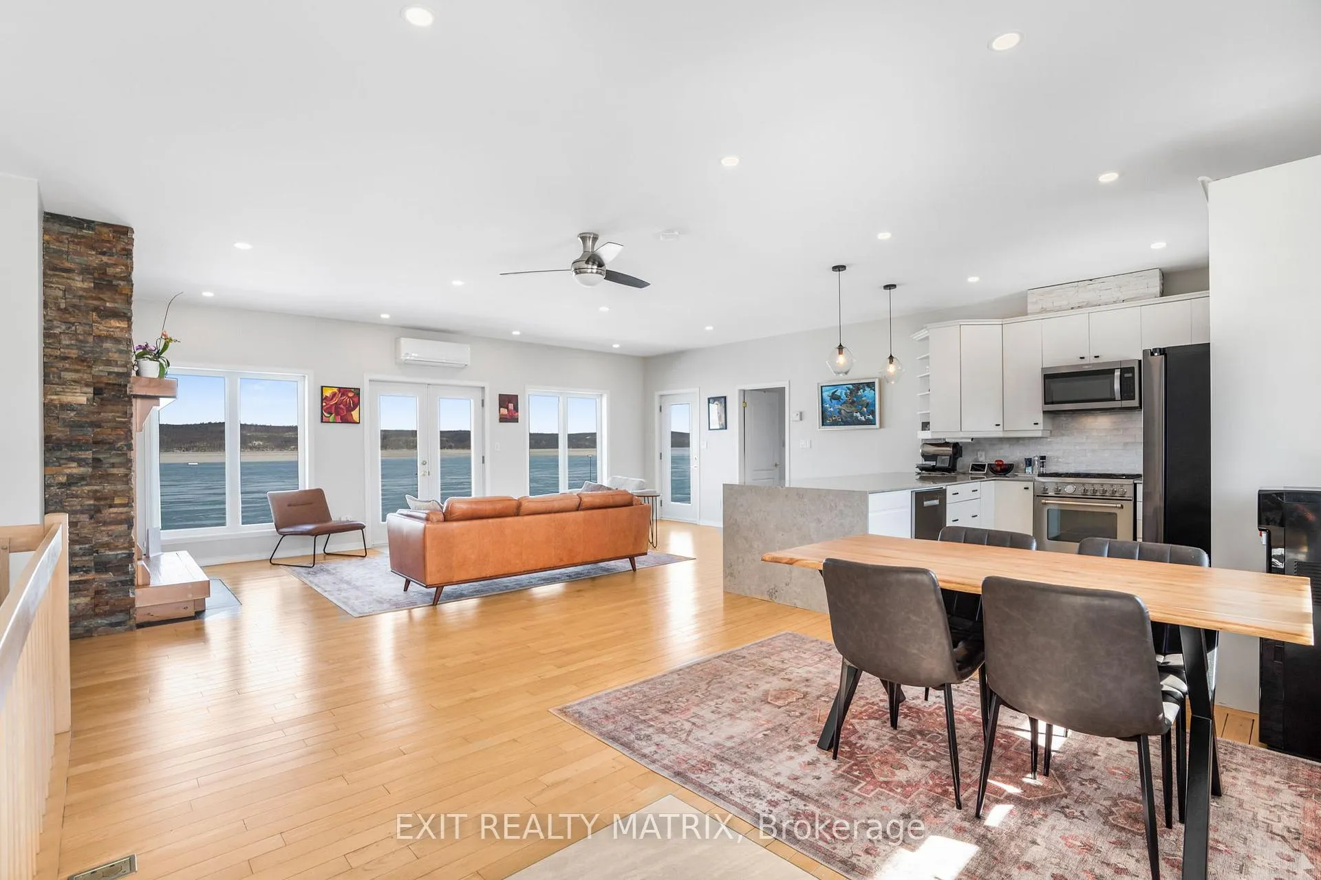 Photo 4 of 1624 Bay Road, Champlain, Champlain Twp — HOMEH