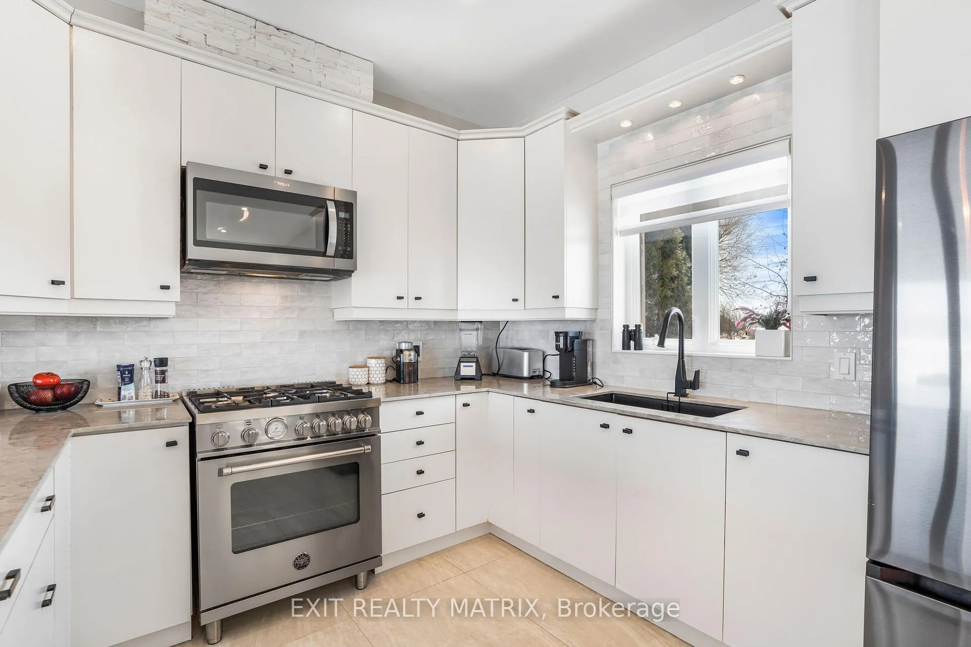 Photo 12 of 1624 Bay Road, Champlain, Champlain Twp — HOMEH