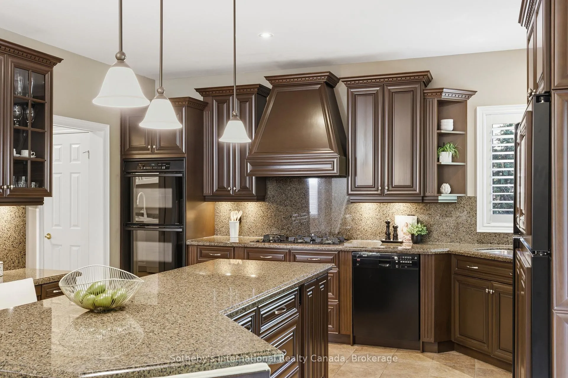 Photo 10 of 59 Templeton Drive, Kitchener — HOMEH