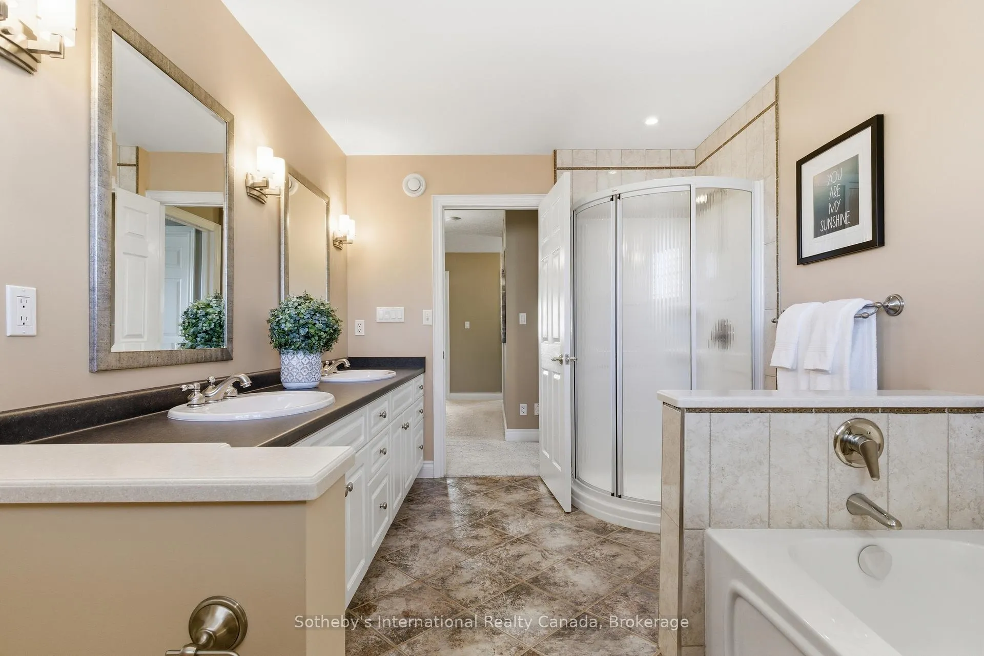 Photo 20 of 59 Templeton Drive, Kitchener — HOMEH