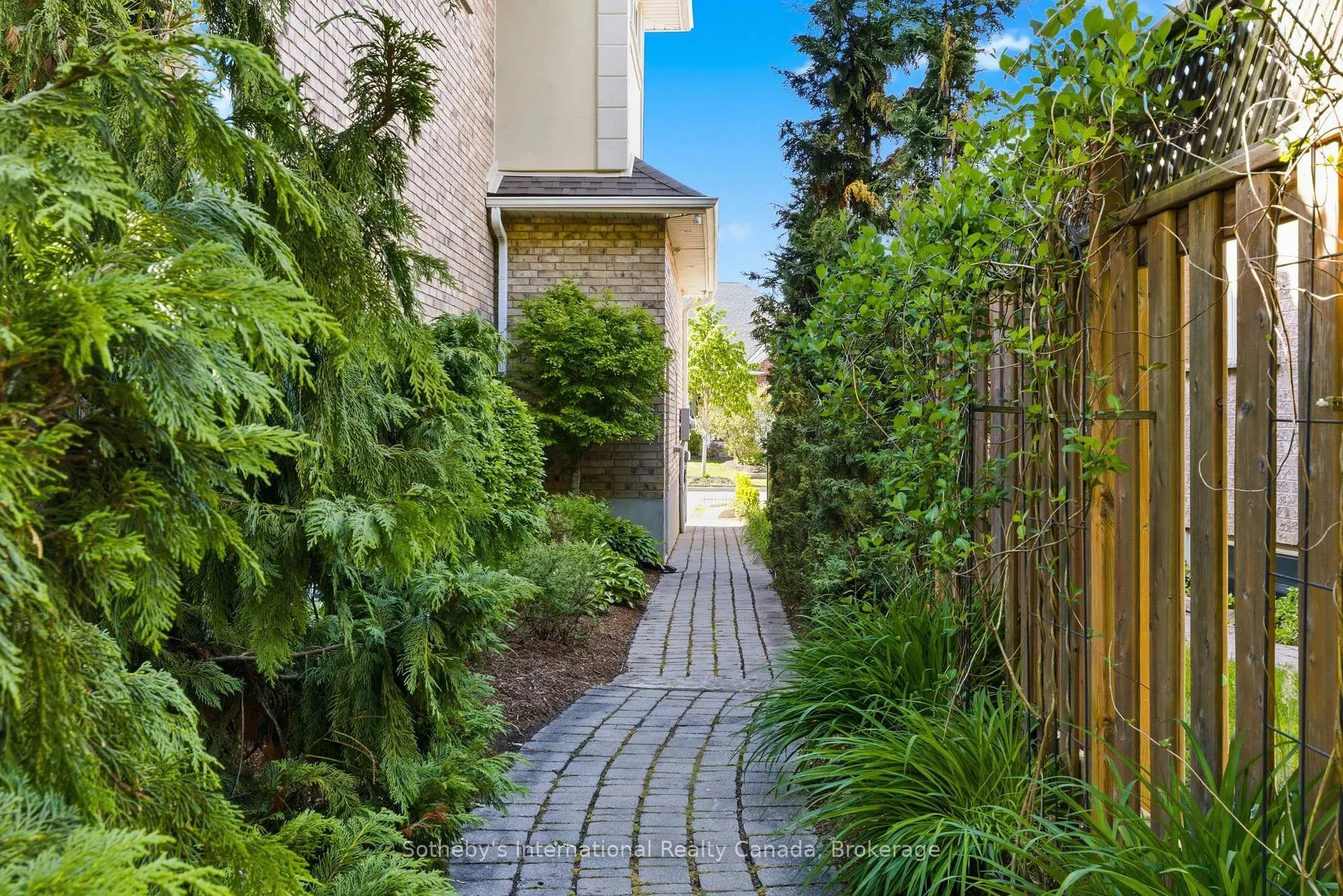 Photo 28 of 59 Templeton Drive, Kitchener — HOMEH