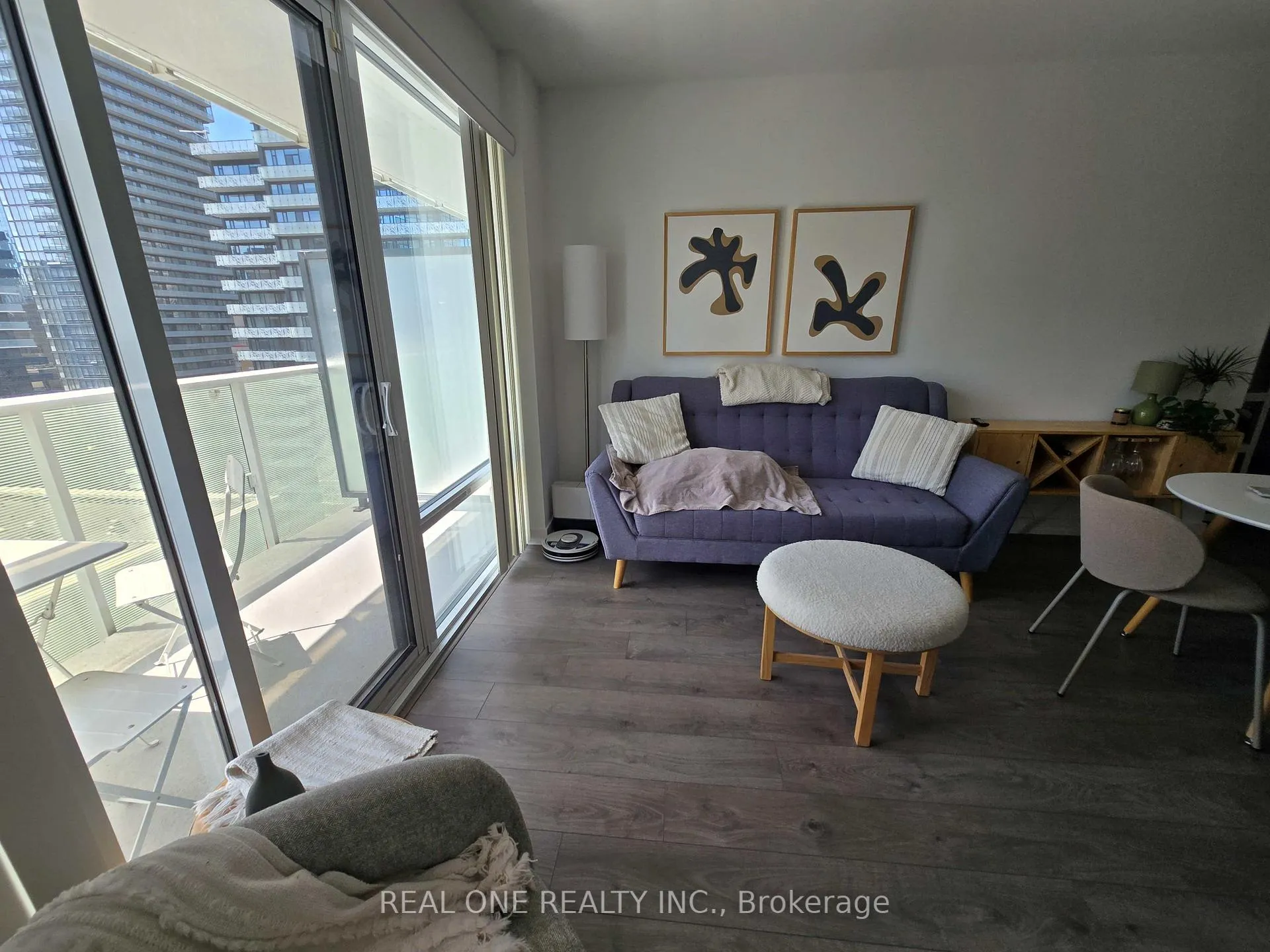 Photo 8 of Unit 1109, 501 Yonge Street, Toronto, Church-Yonge Corridor — HOMEH