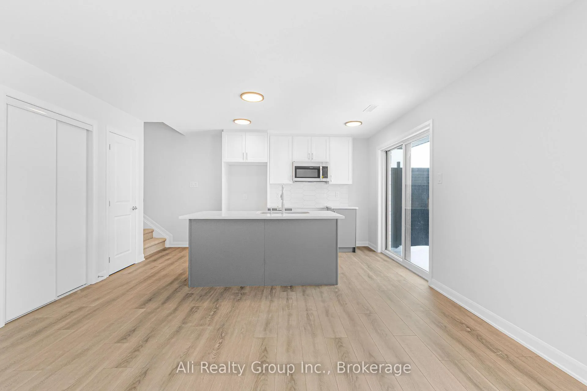 Photo 2 of Unit 10, 301 Glenroy Gilbert Drive, Ottawa, Barrhaven - Strandherd — HOMEH