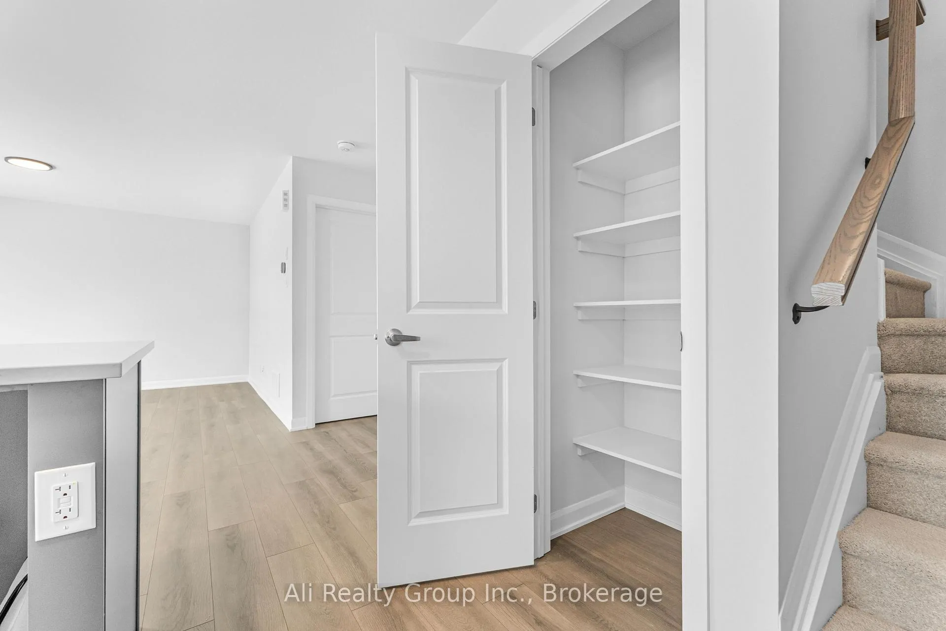 Photo 8 of Unit 10, 301 Glenroy Gilbert Drive, Ottawa, Barrhaven - Strandherd — HOMEH