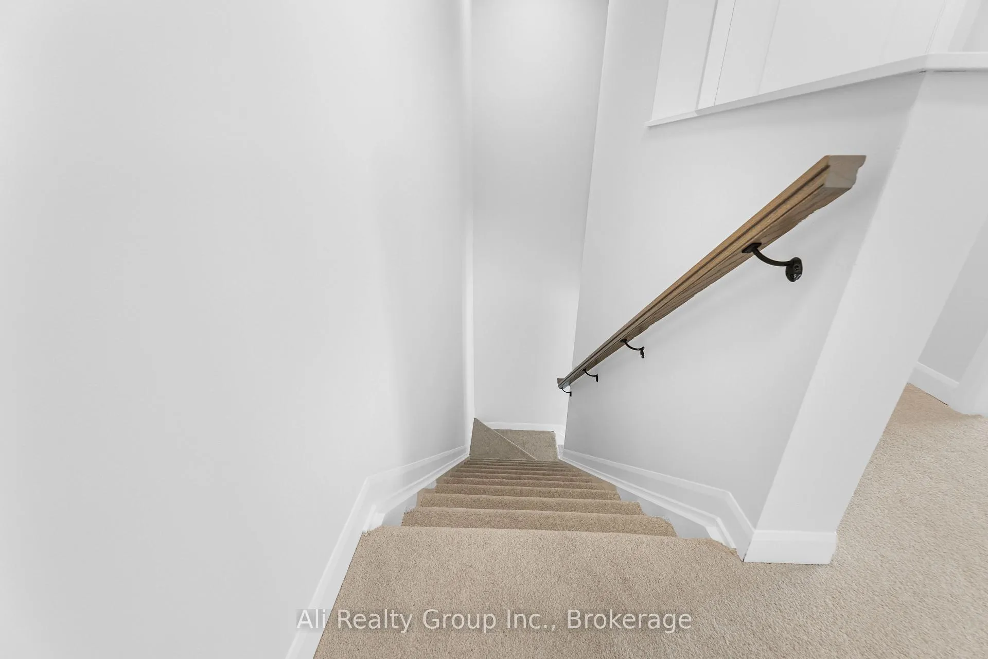 Photo 10 of Unit 10, 301 Glenroy Gilbert Drive, Ottawa, Barrhaven - Strandherd — HOMEH