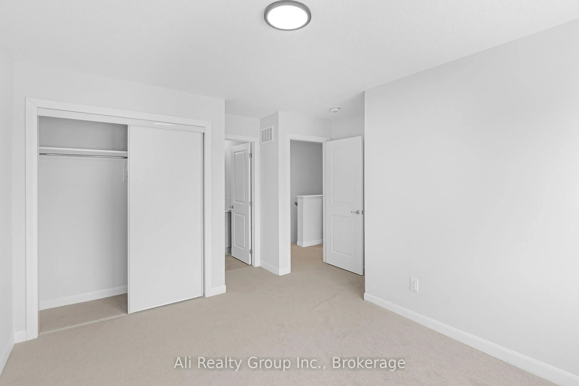 Photo 11 of Unit 10, 301 Glenroy Gilbert Drive, Ottawa, Barrhaven - Strandherd — HOMEH