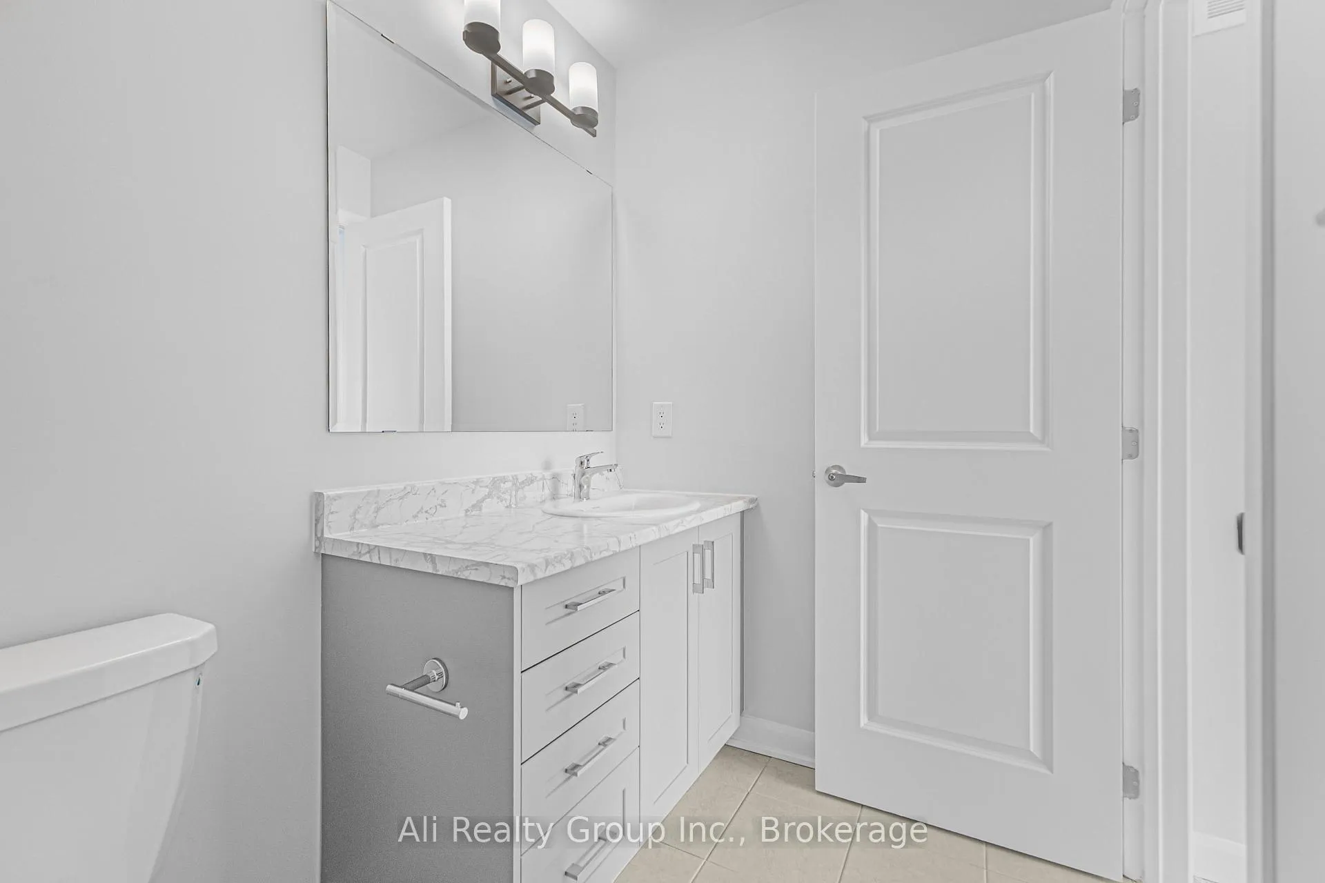 Photo 13 of Unit 10, 301 Glenroy Gilbert Drive, Ottawa, Barrhaven - Strandherd — HOMEH