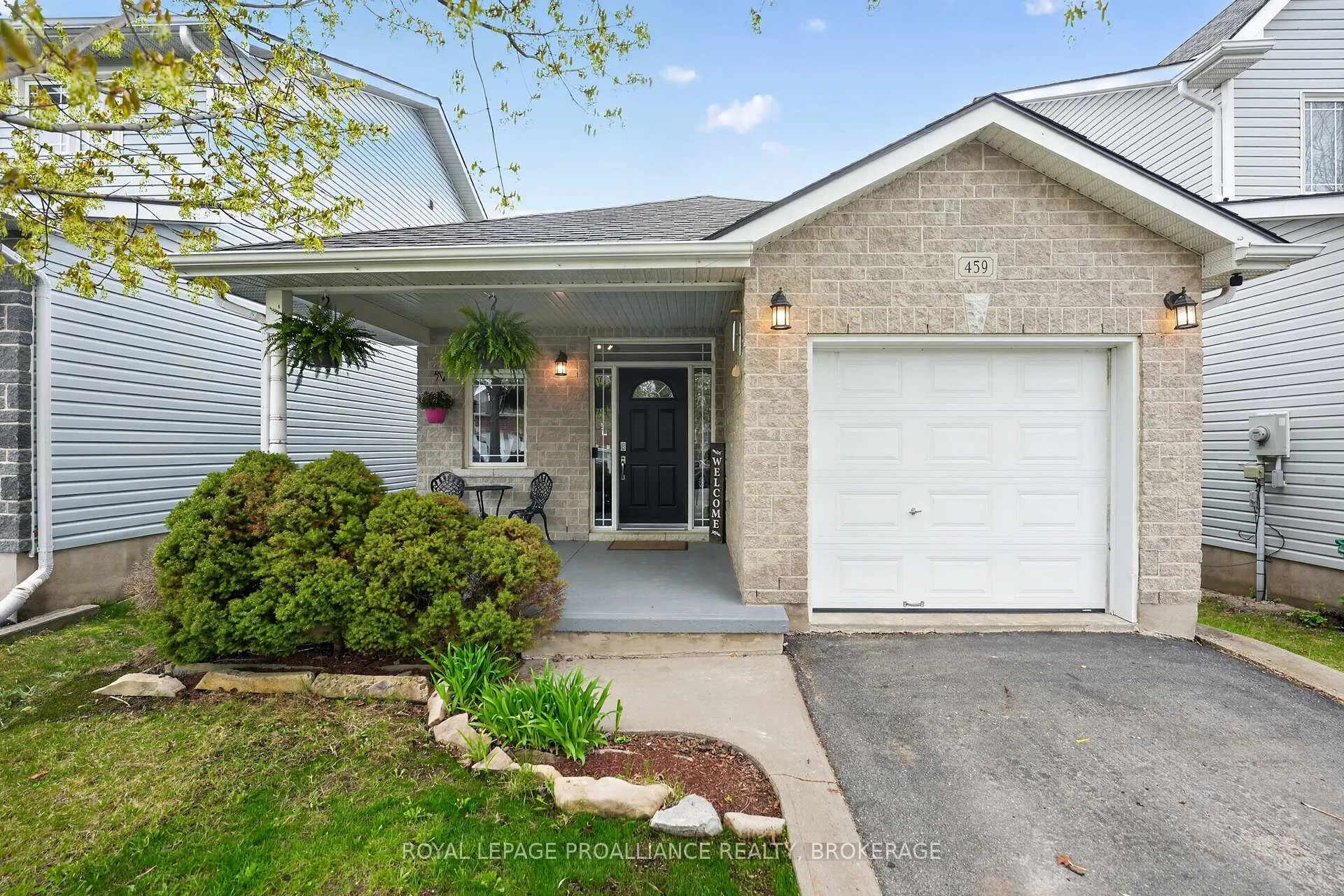 Photo 1 of 459 Maureen Street, Kingston, Kingston East (Incl Barret Crt) — HOMEH