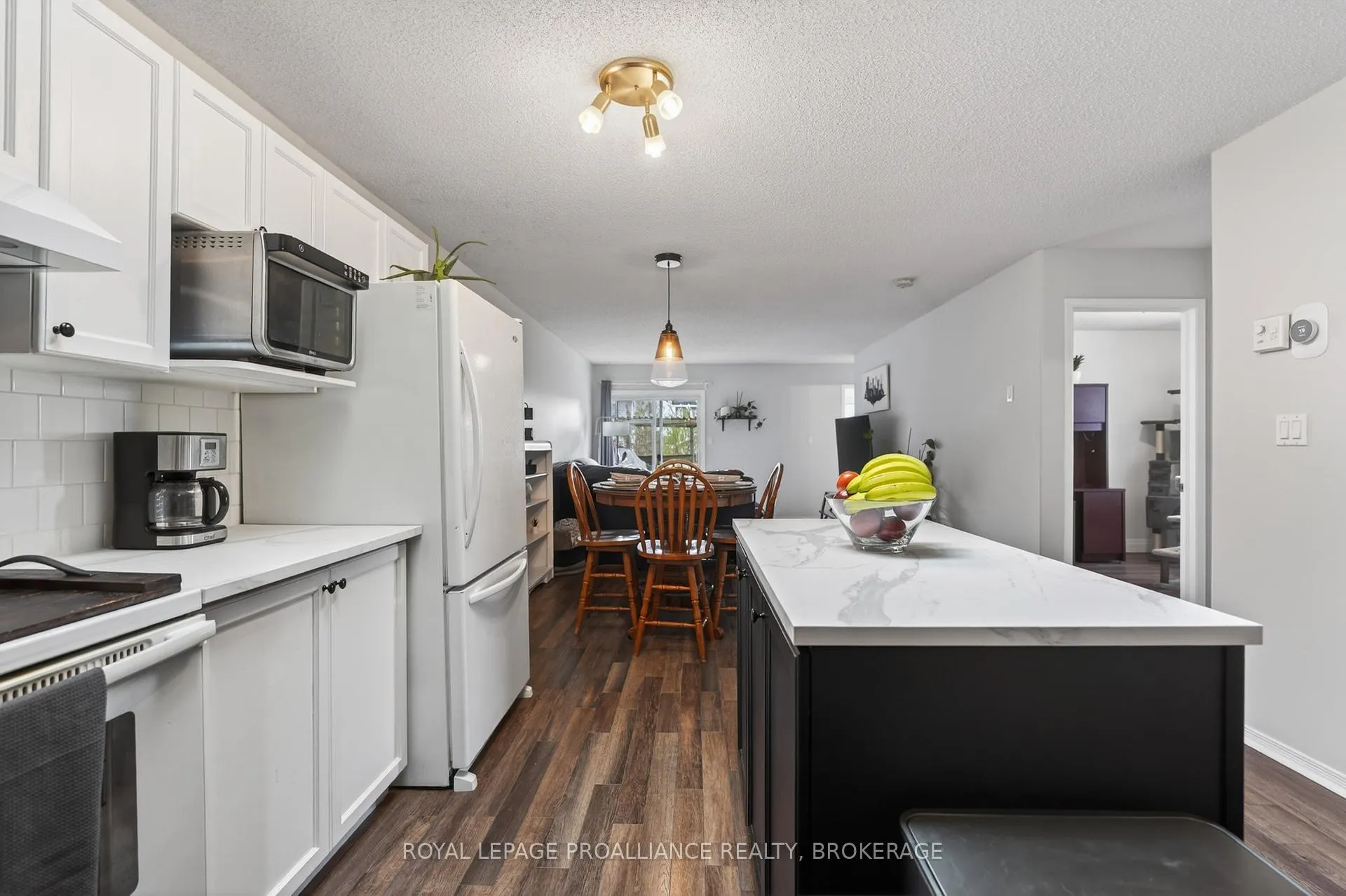 Photo 9 of 459 Maureen Street, Kingston, Kingston East (Incl Barret Crt) — HOMEH