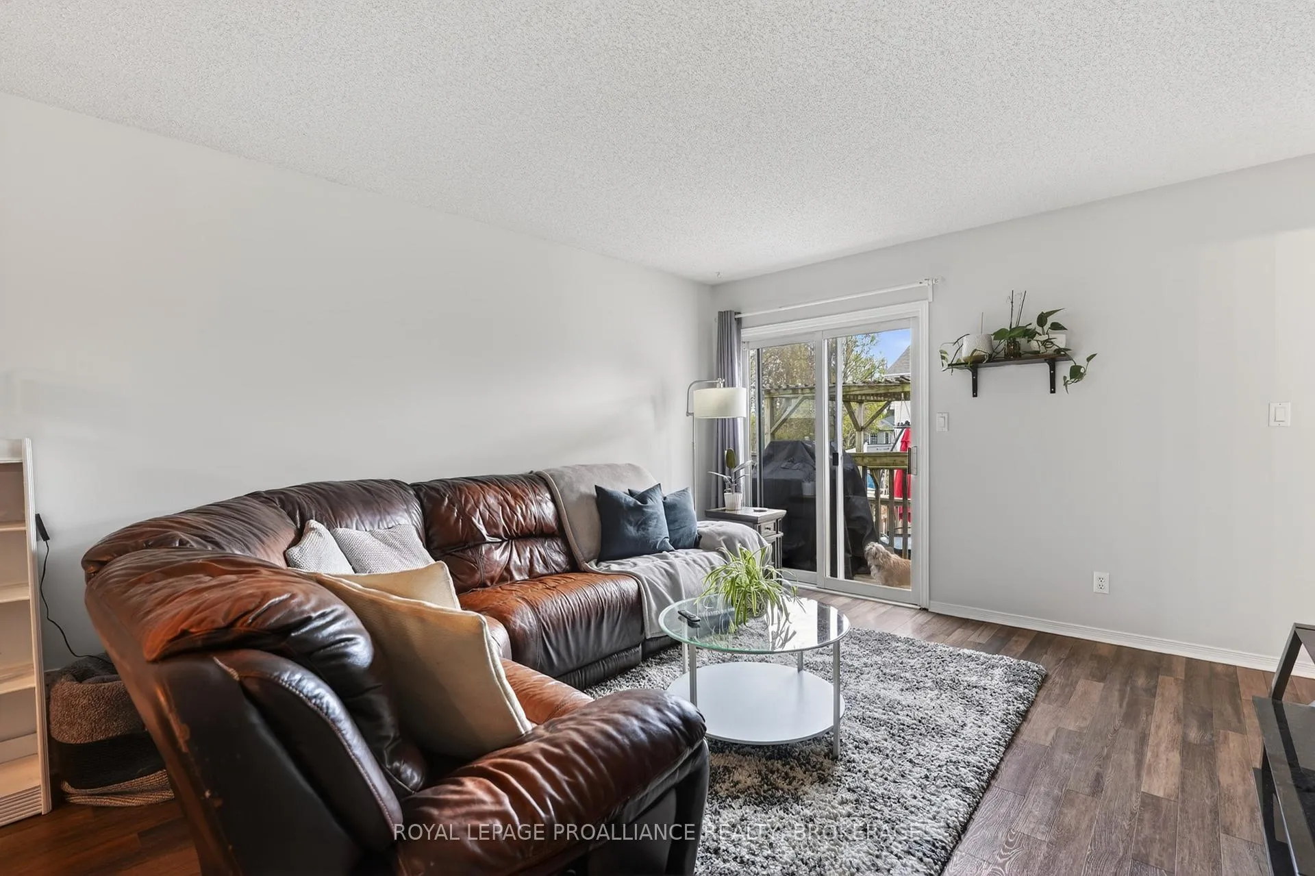 Photo 11 of 459 Maureen Street, Kingston, Kingston East (Incl Barret Crt) — HOMEH