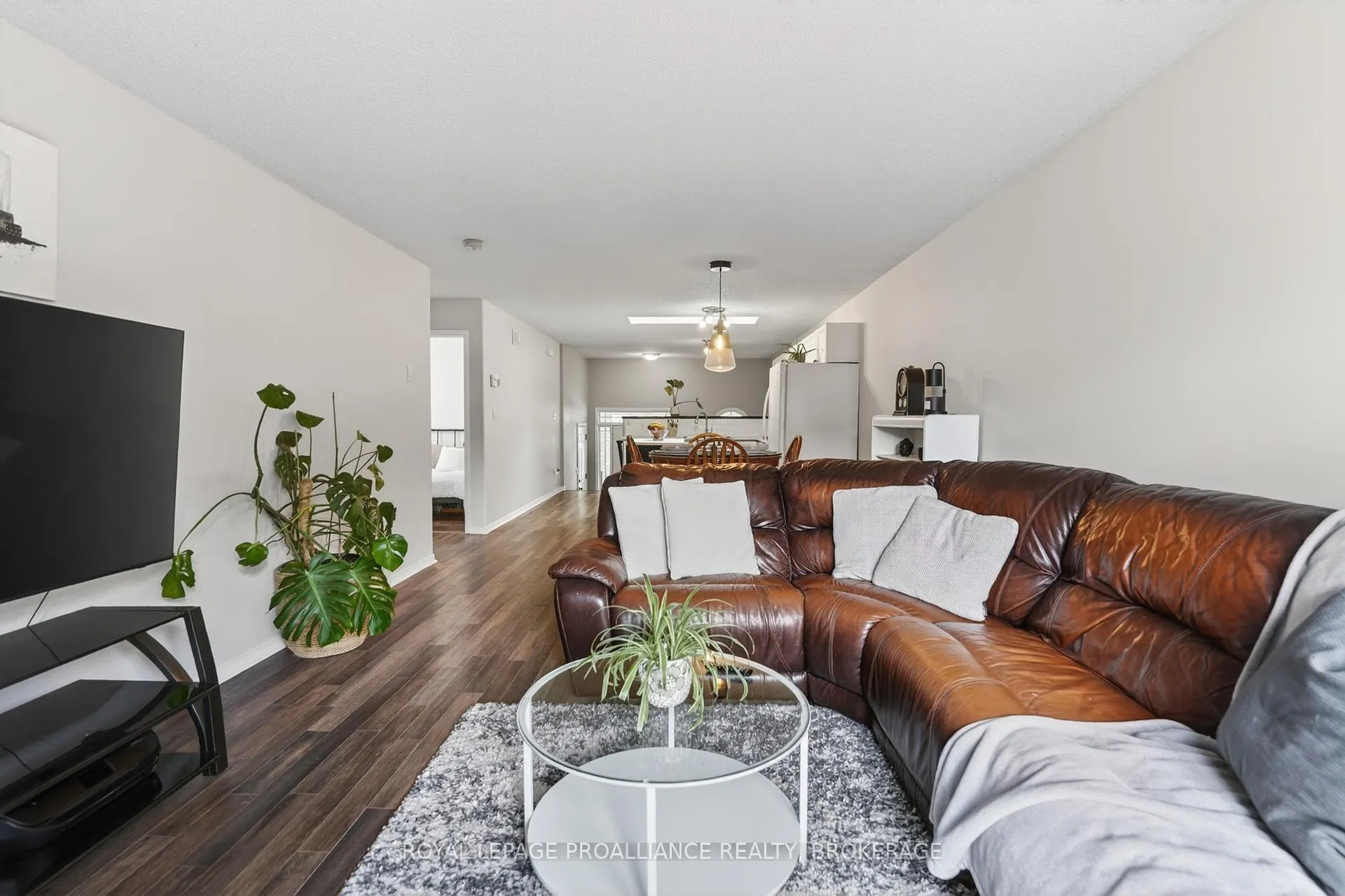 Photo 12 of 459 Maureen Street, Kingston, Kingston East (Incl Barret Crt) — HOMEH