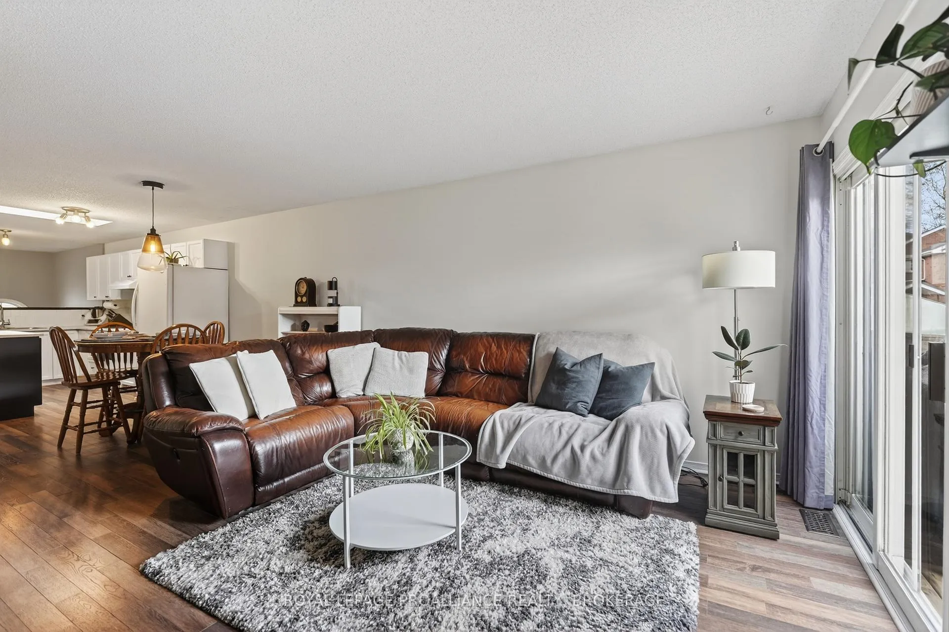 Photo 13 of 459 Maureen Street, Kingston, Kingston East (Incl Barret Crt) — HOMEH