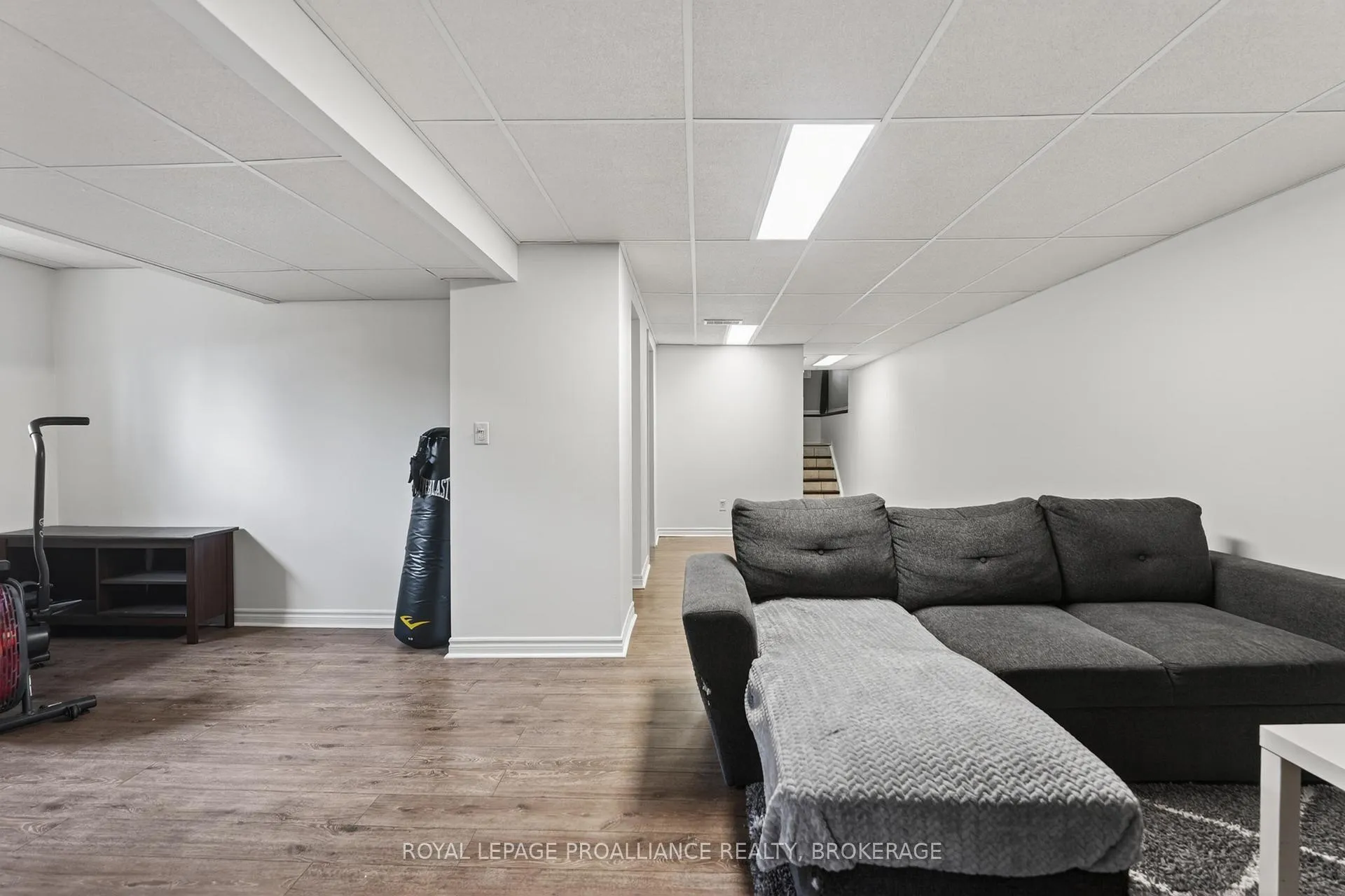 Photo 31 of 459 Maureen Street, Kingston, Kingston East (Incl Barret Crt) — HOMEH