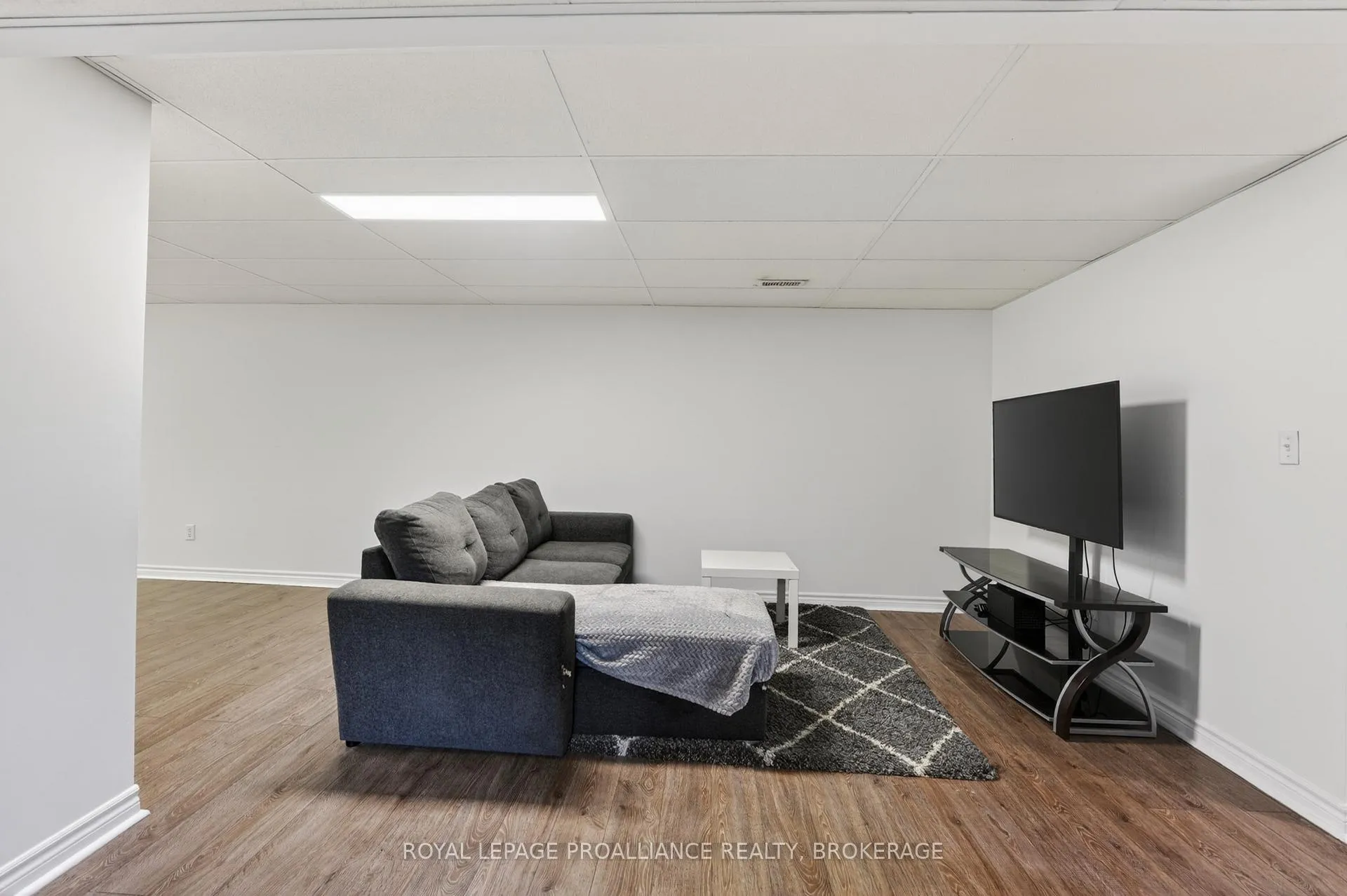 Photo 35 of 459 Maureen Street, Kingston, Kingston East (Incl Barret Crt) — HOMEH