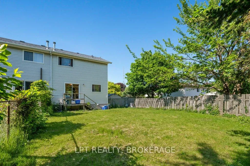 Photo 30 of 994 Uxbridge Crescent, Kingston, East Gardiners Rd — HOMEH