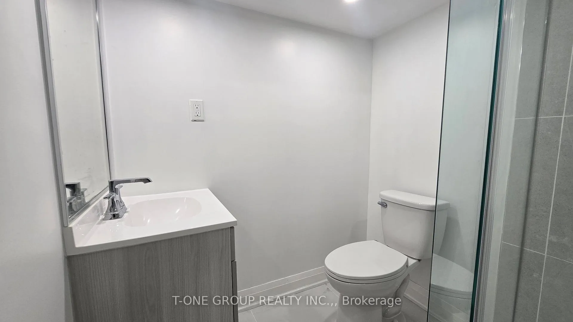 Photo 12 of 13 Eberly Woods Drive, Markham, Victoria Manor-Jennings Gate — HOMEH