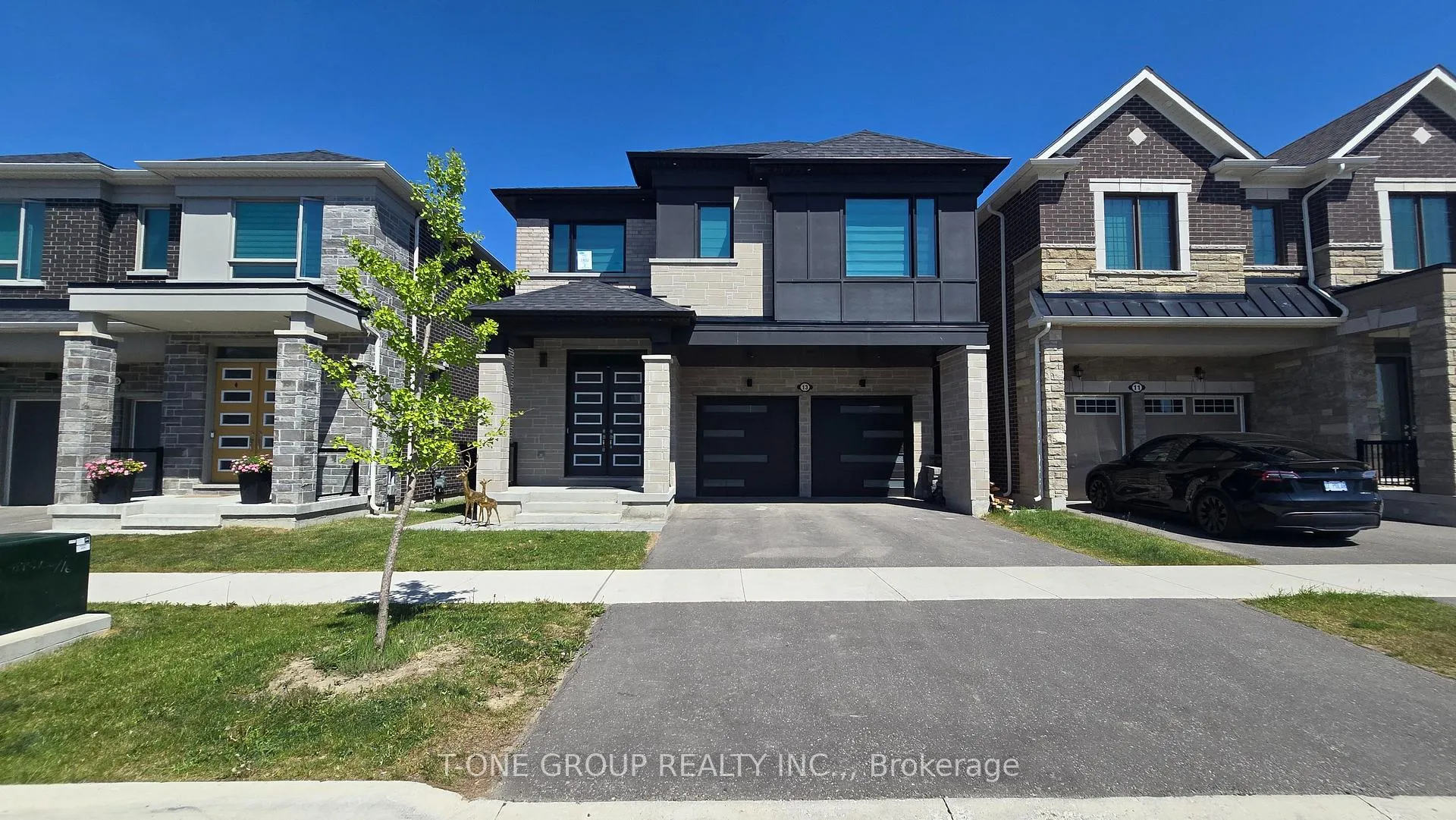 Photo 20 of 13 Eberly Woods Drive, Markham, Victoria Manor-Jennings Gate — HOMEH