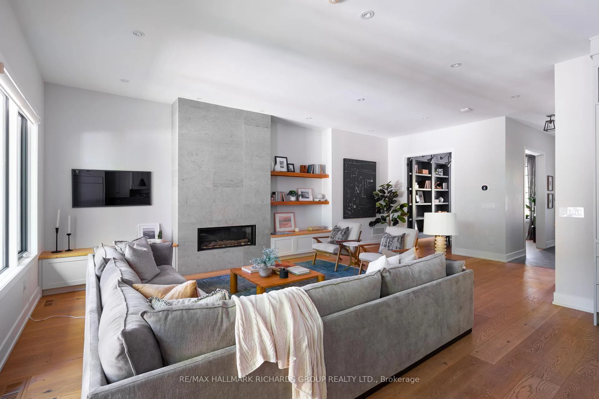 Photo 5 of 96 Scarborough Road, Toronto, The Beaches — HOMEH