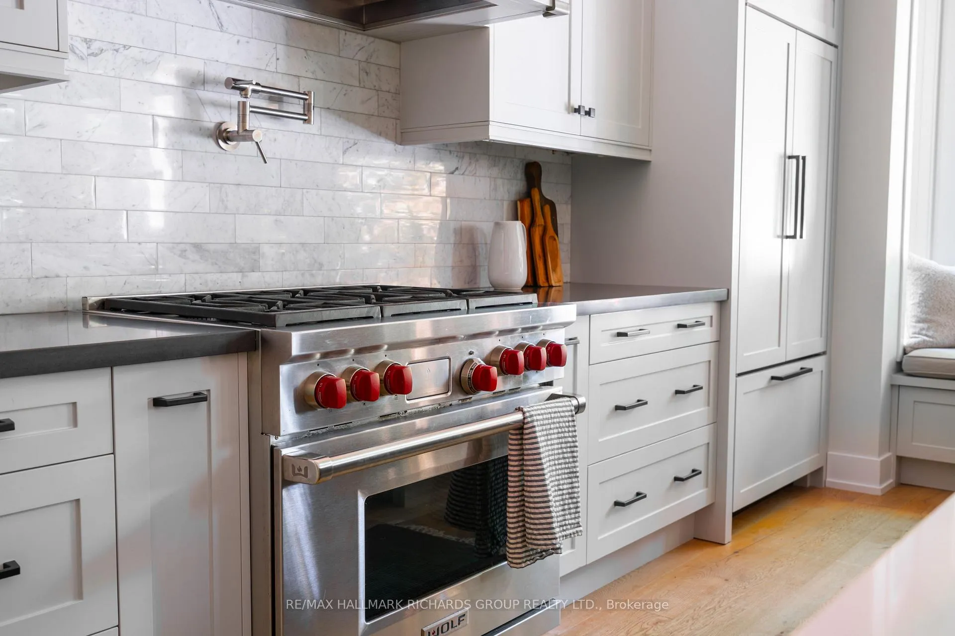 Photo 11 of 96 Scarborough Road, Toronto, The Beaches — HOMEH