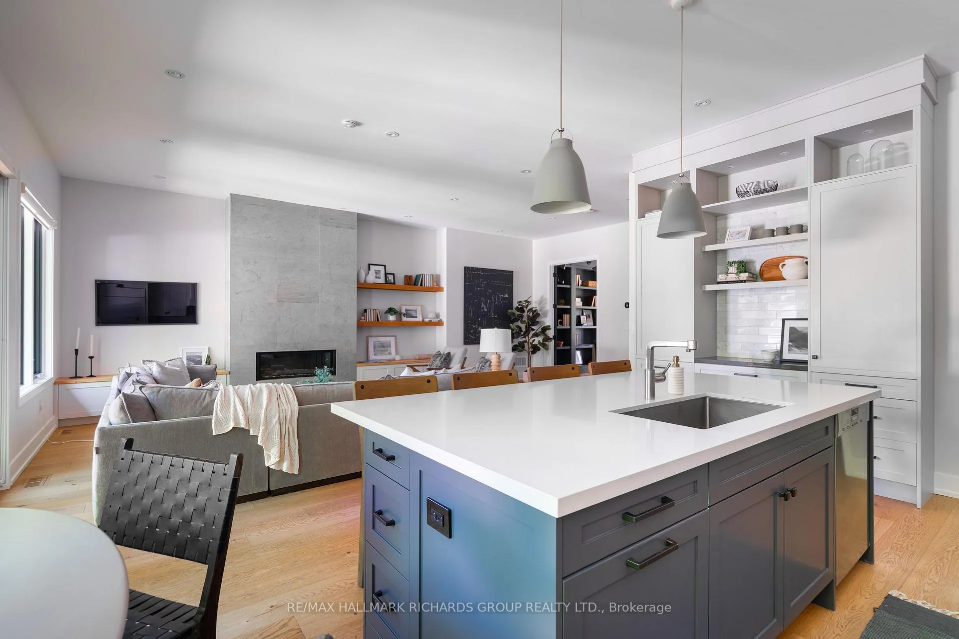 Photo 12 of 96 Scarborough Road, Toronto, The Beaches — HOMEH
