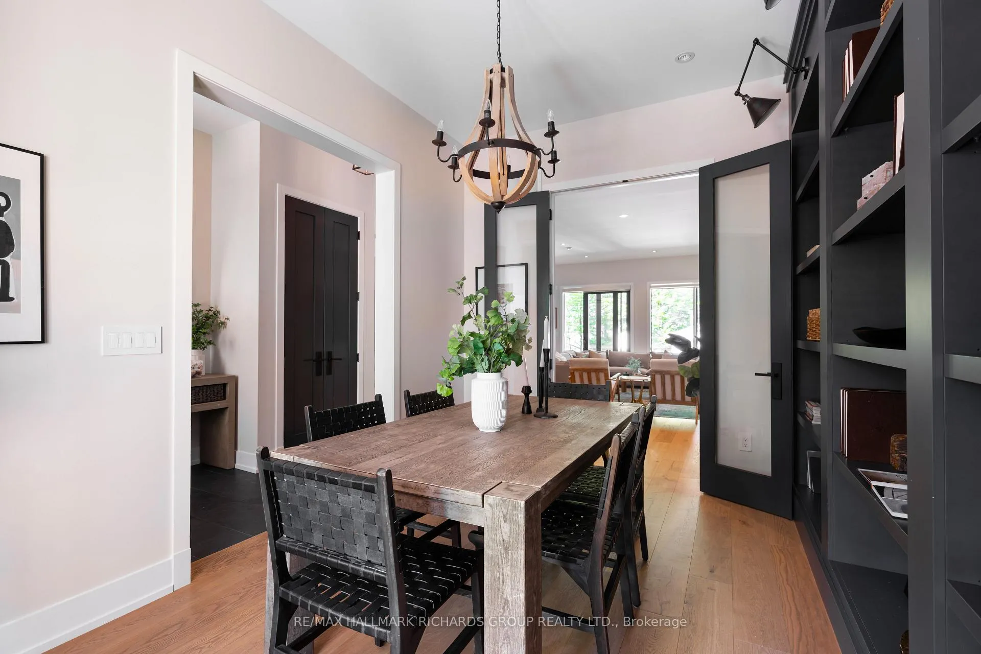 Photo 15 of 96 Scarborough Road, Toronto, The Beaches — HOMEH