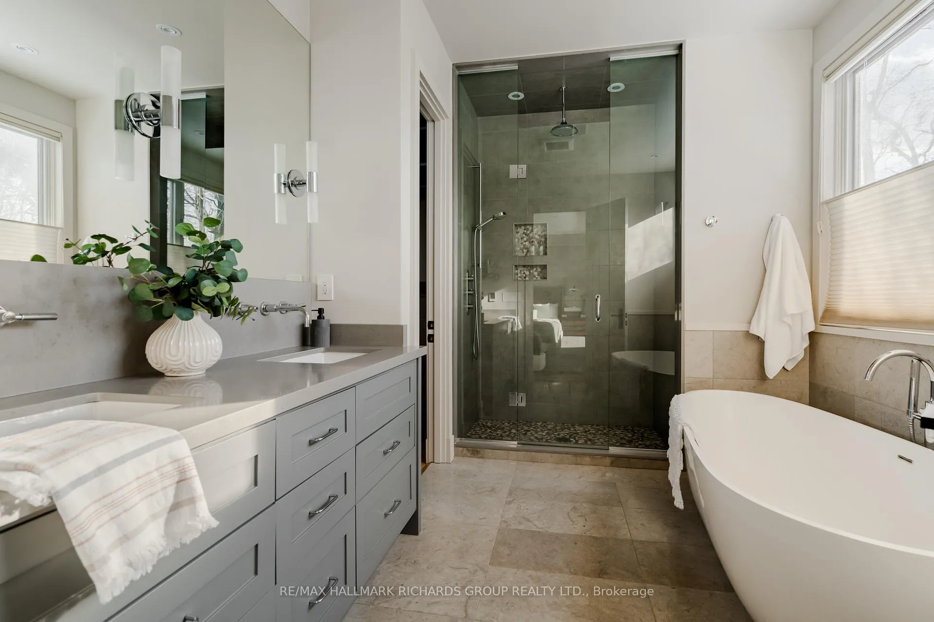 Photo 19 of 96 Scarborough Road, Toronto, The Beaches — HOMEH