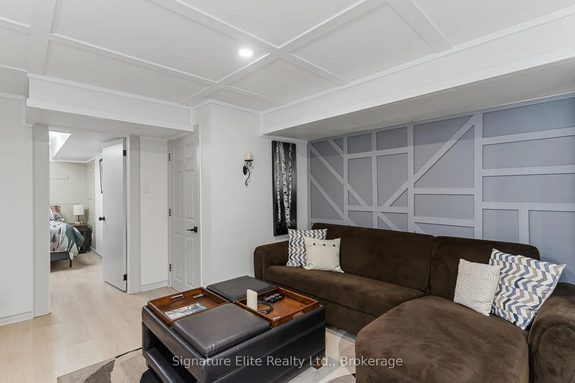Photo 3 of 35 Cedartree Lane, Kawartha Lakes, Bobcaygeon — HOMEH
