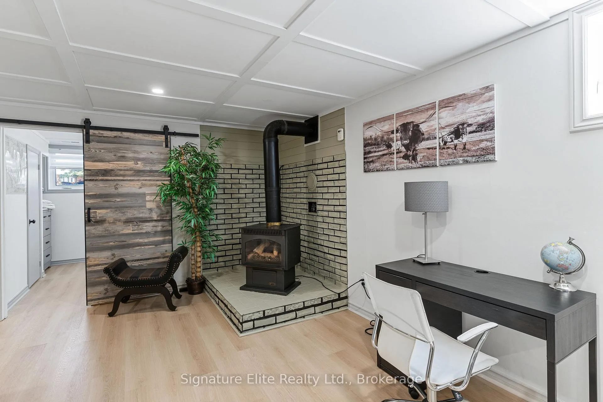 Photo 5 of 35 Cedartree Lane, Kawartha Lakes, Bobcaygeon — HOMEH