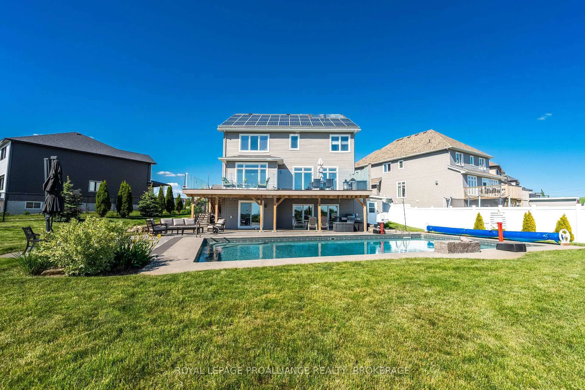 Photo 6 of 800 Riverview Way, Kingston, Kingston East (Incl Barret Crt) — HOMEH
