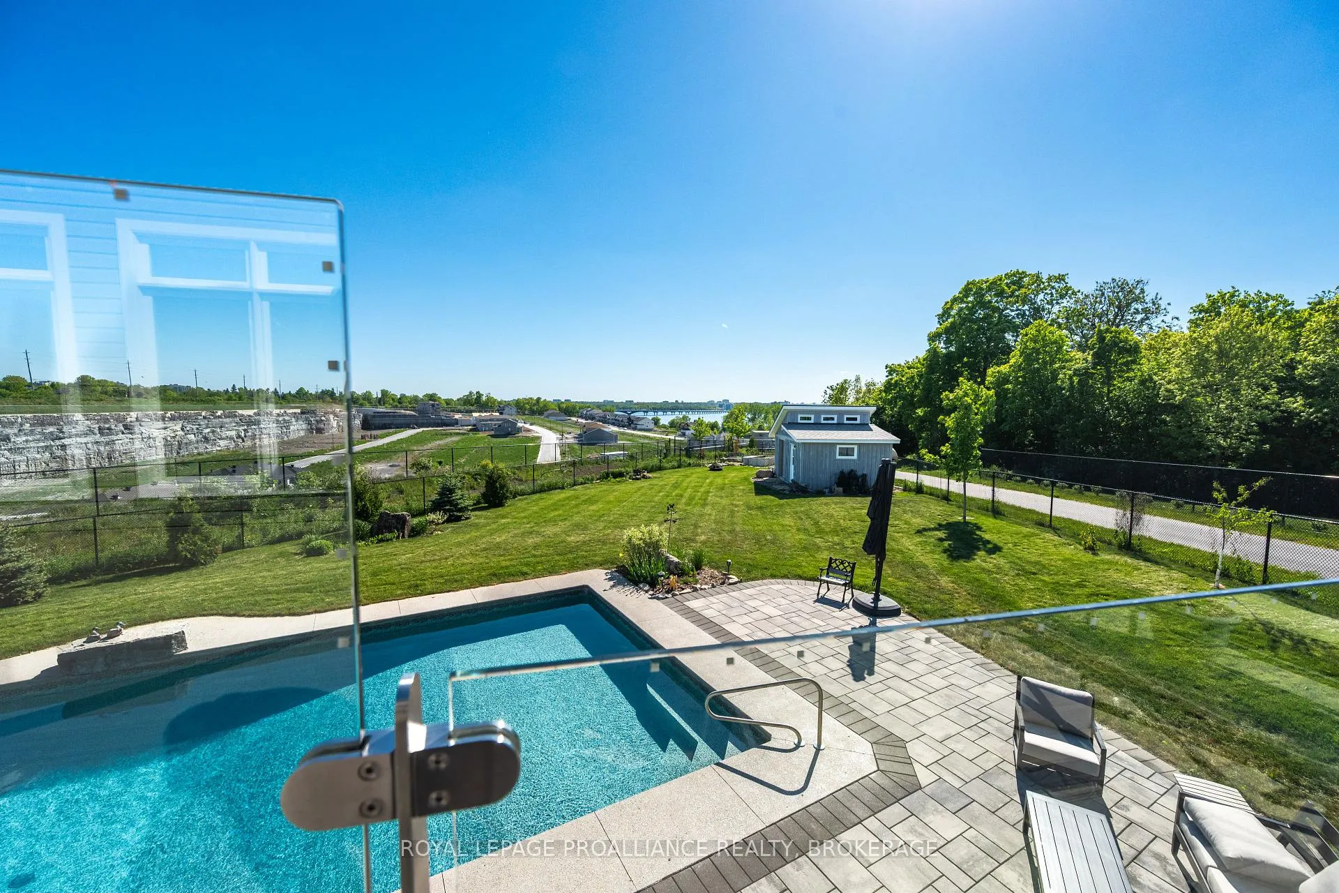 Photo 8 of 800 Riverview Way, Kingston, Kingston East (Incl Barret Crt) — HOMEH