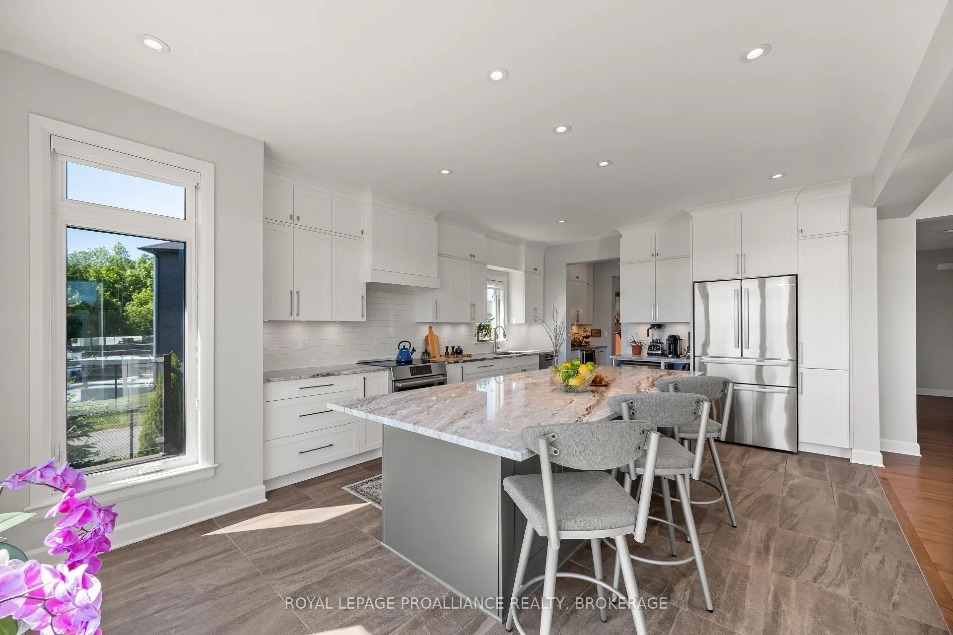 Photo 21 of 800 Riverview Way, Kingston, Kingston East (Incl Barret Crt) — HOMEH
