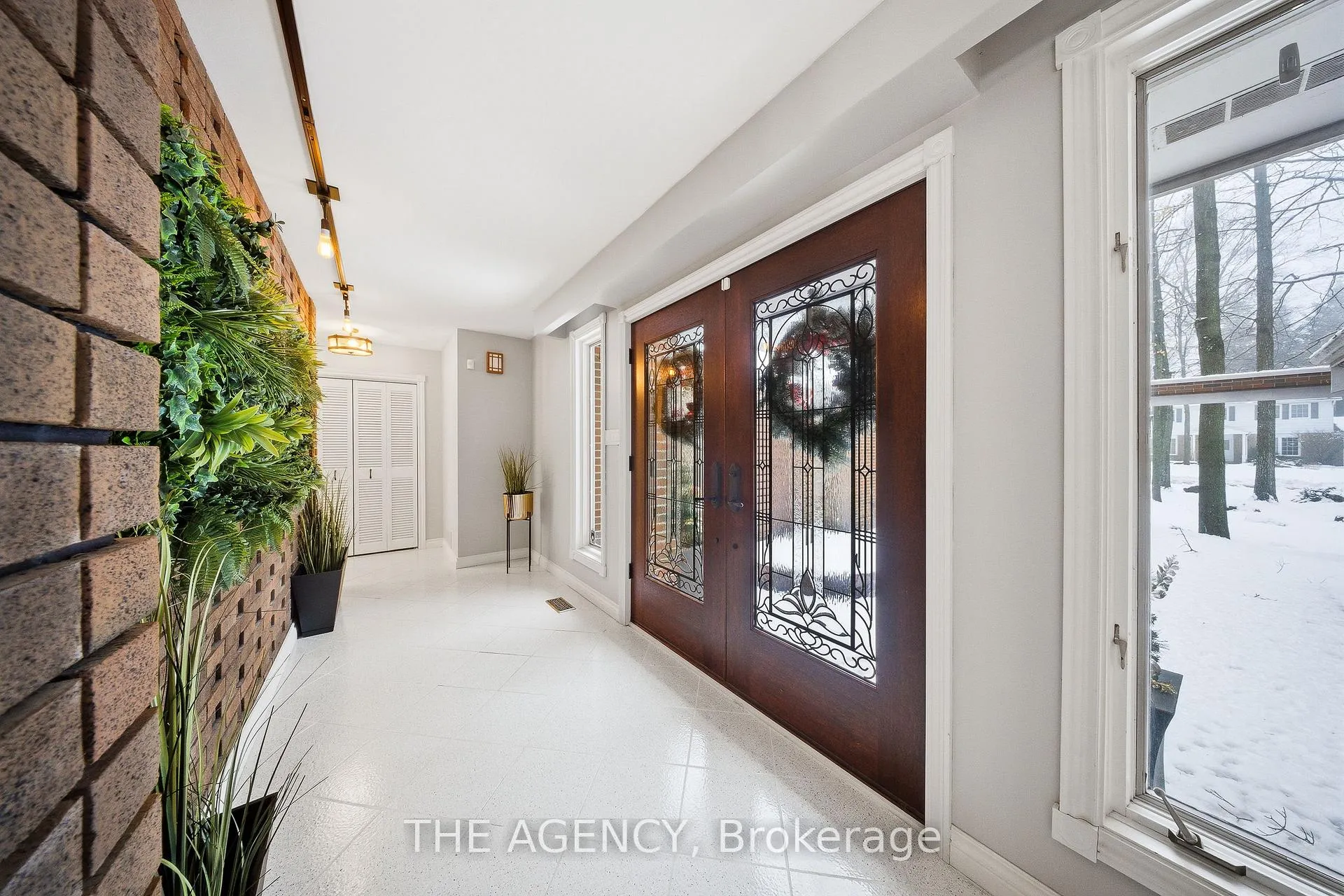 Photo 8 of 23 Cedarwood Crescent, King, Nobleton — HOMEH