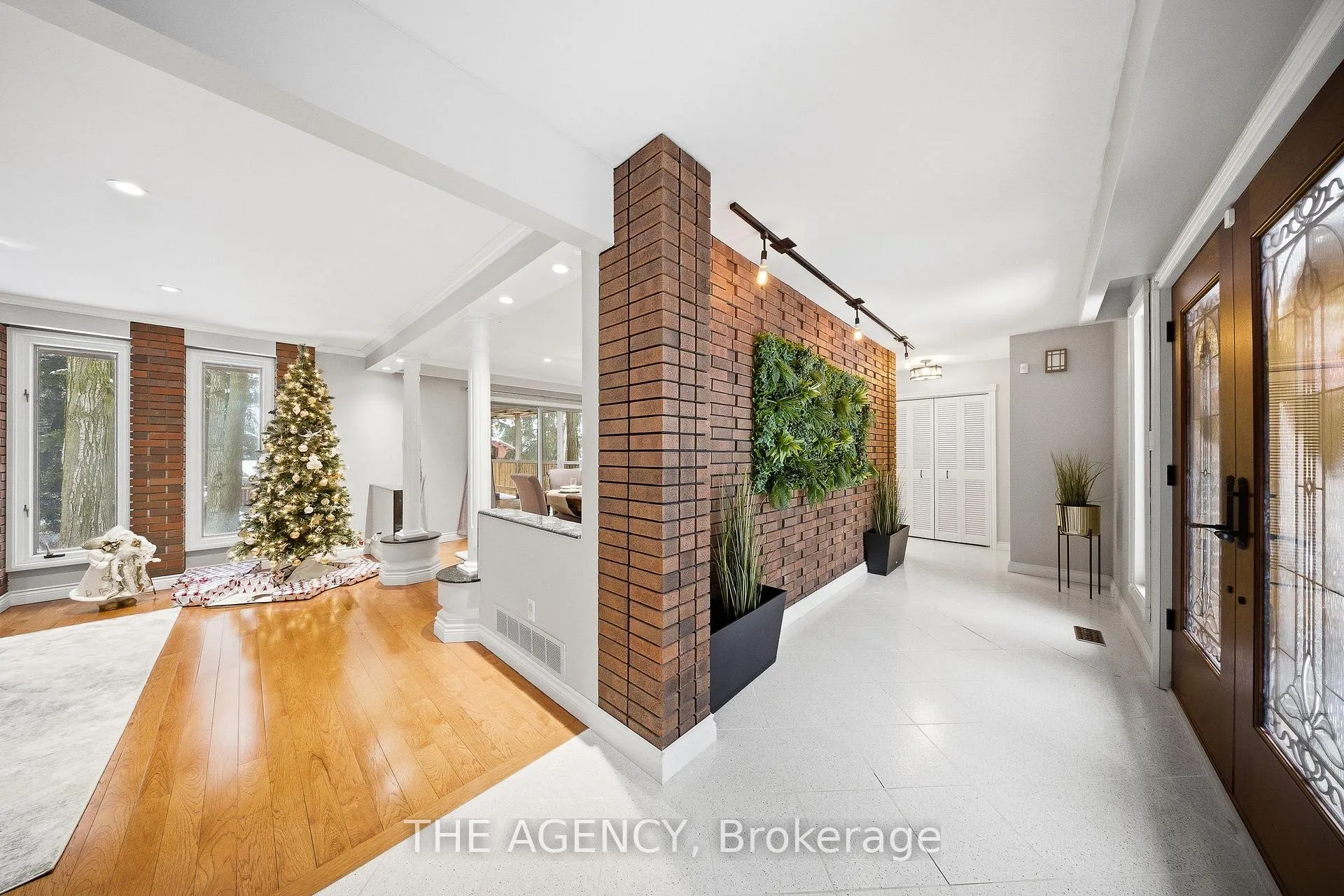 Photo 9 of 23 Cedarwood Crescent, King, Nobleton — HOMEH
