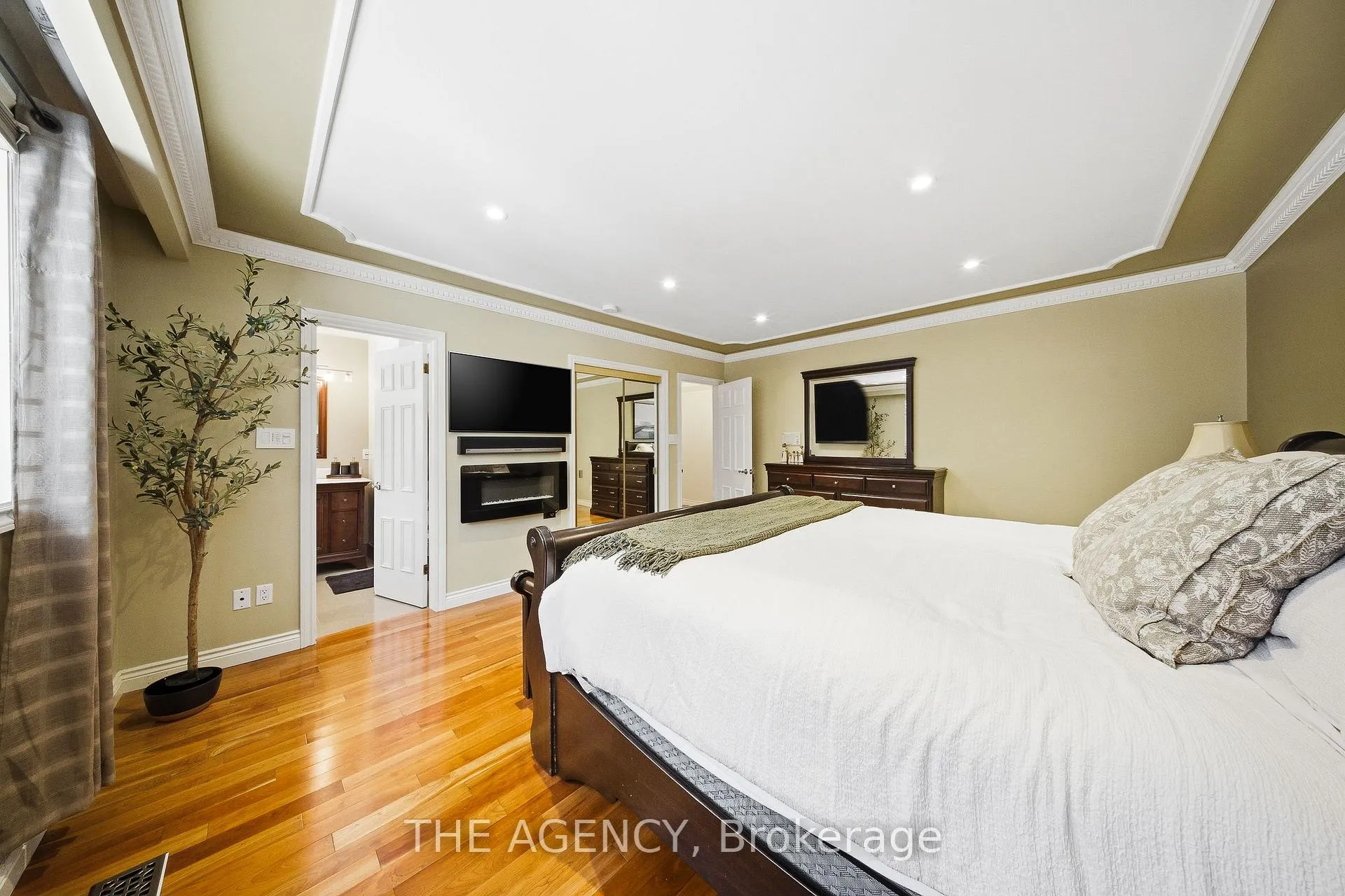 Photo 21 of 23 Cedarwood Crescent, King, Nobleton — HOMEH