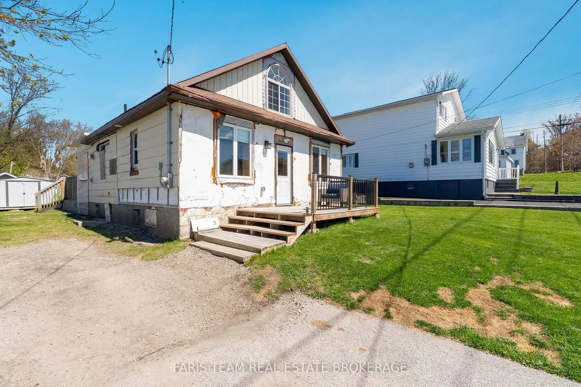 Photo 3 of 5 Scott Street, Penetanguishene — HOMEH