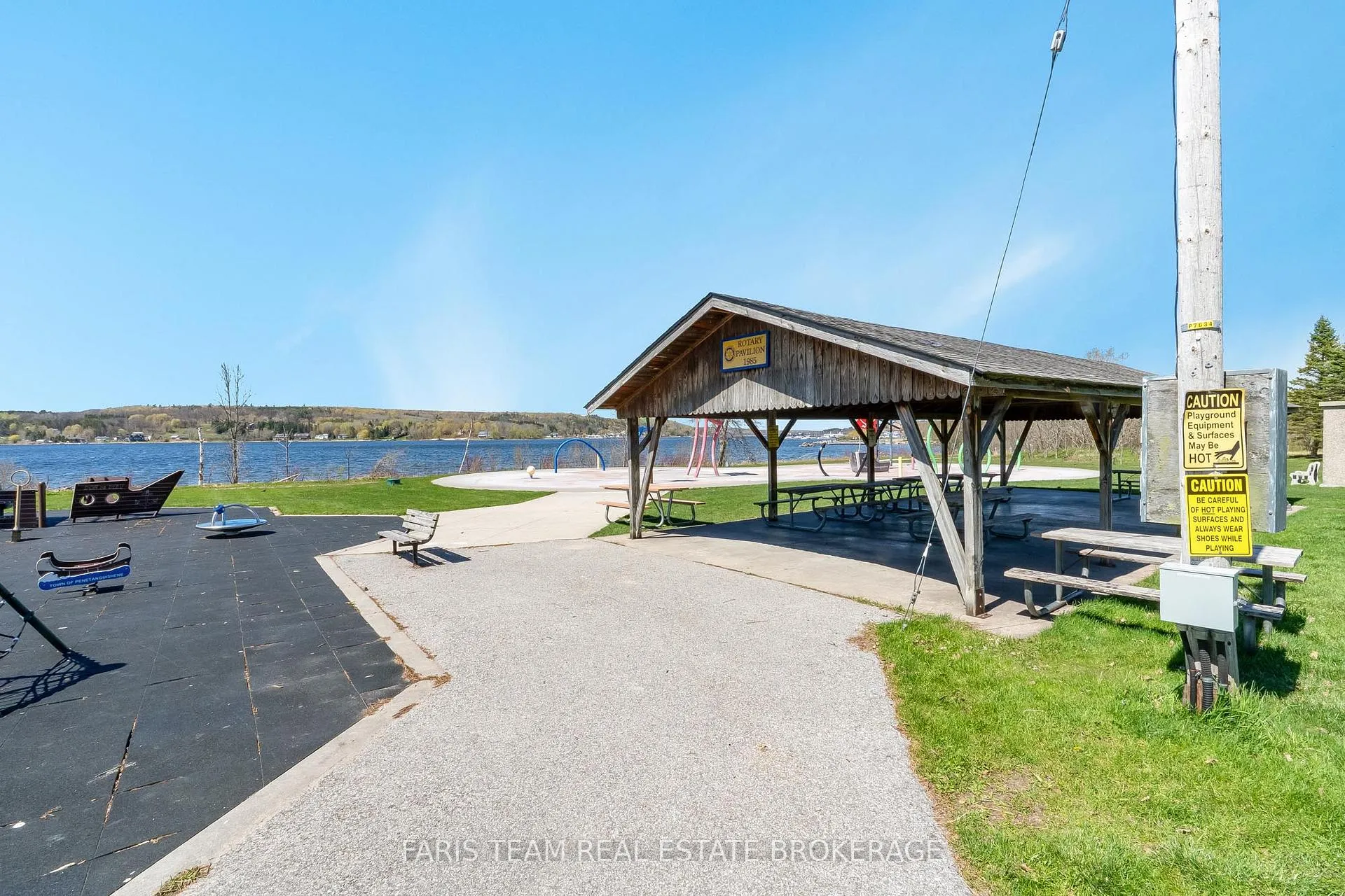 Photo 33 of 5 Scott Street, Penetanguishene — HOMEH
