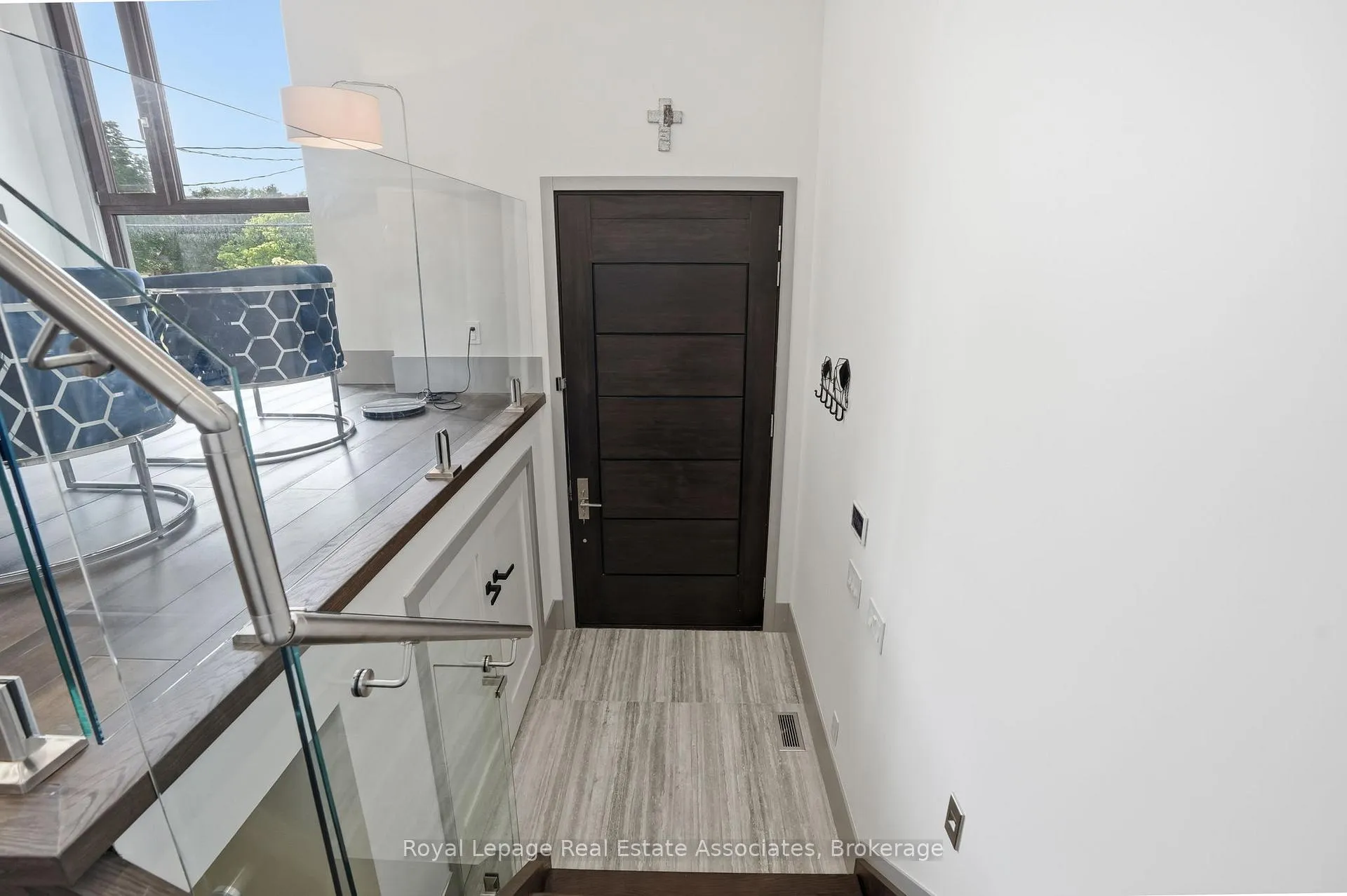 Photo 6 of Unit B, 357 Melrose Street, Etobicoke, Mimico — HOMEH