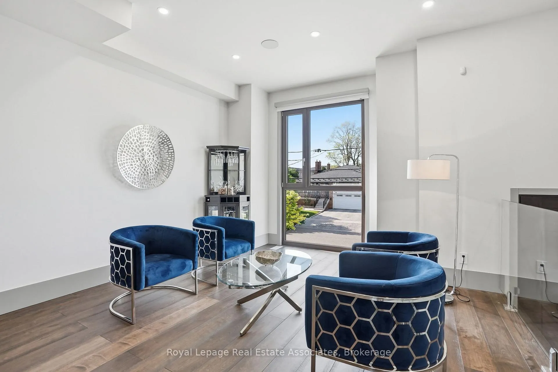 Photo 7 of Unit B, 357 Melrose Street, Etobicoke, Mimico — HOMEH