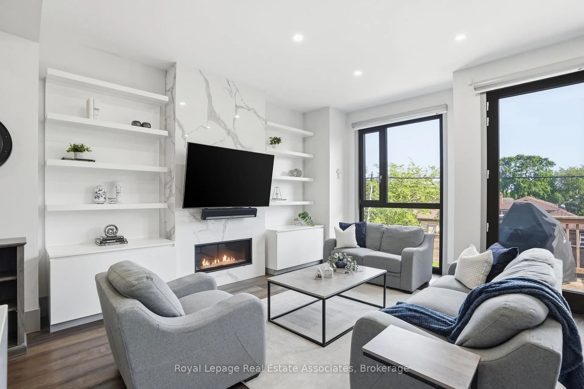 Photo 9 of Unit B, 357 Melrose Street, Etobicoke, Mimico — HOMEH