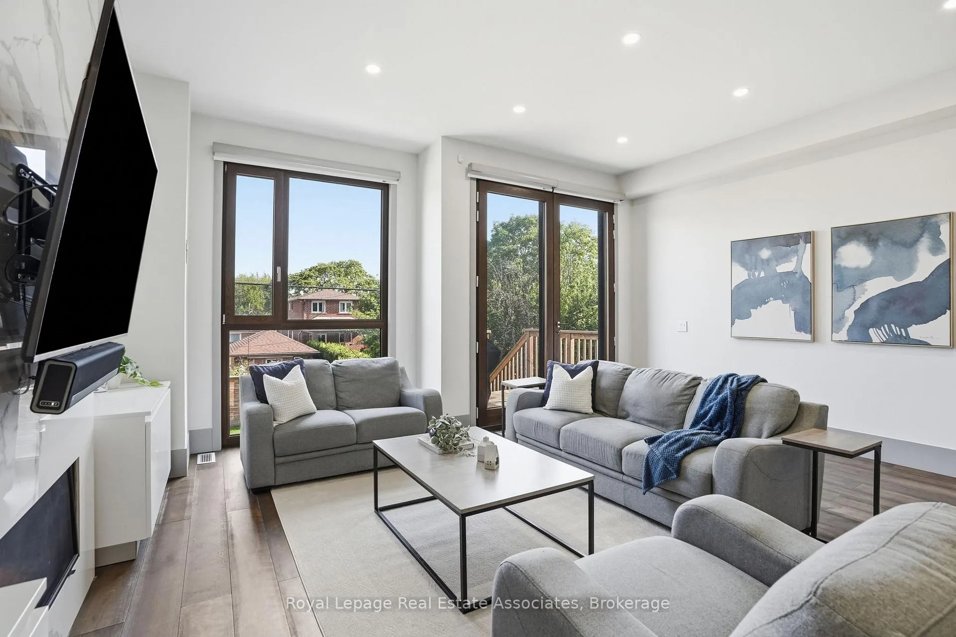 Photo 10 of Unit B, 357 Melrose Street, Etobicoke, Mimico — HOMEH